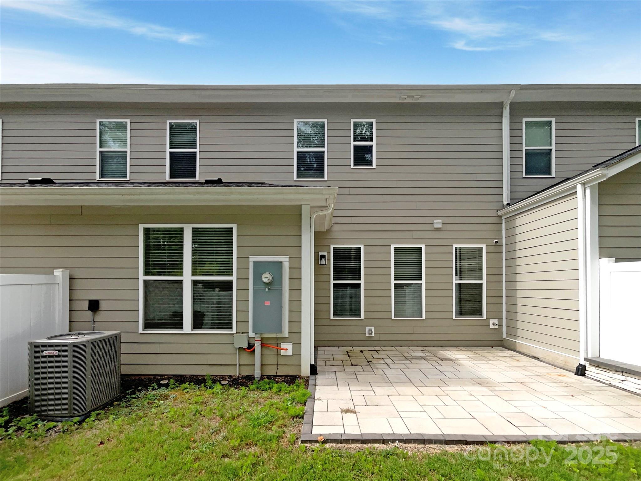 8212 Merryvale Lane Property Photo 8