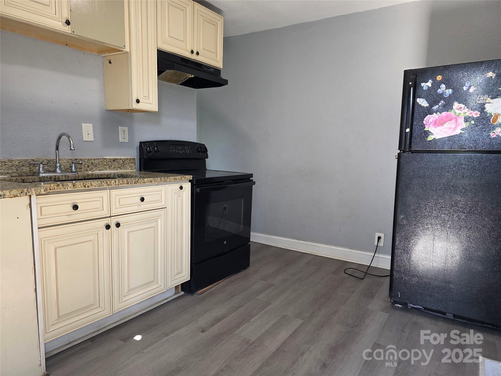 1519 And 1521 Montgomery Street Property Photo 6