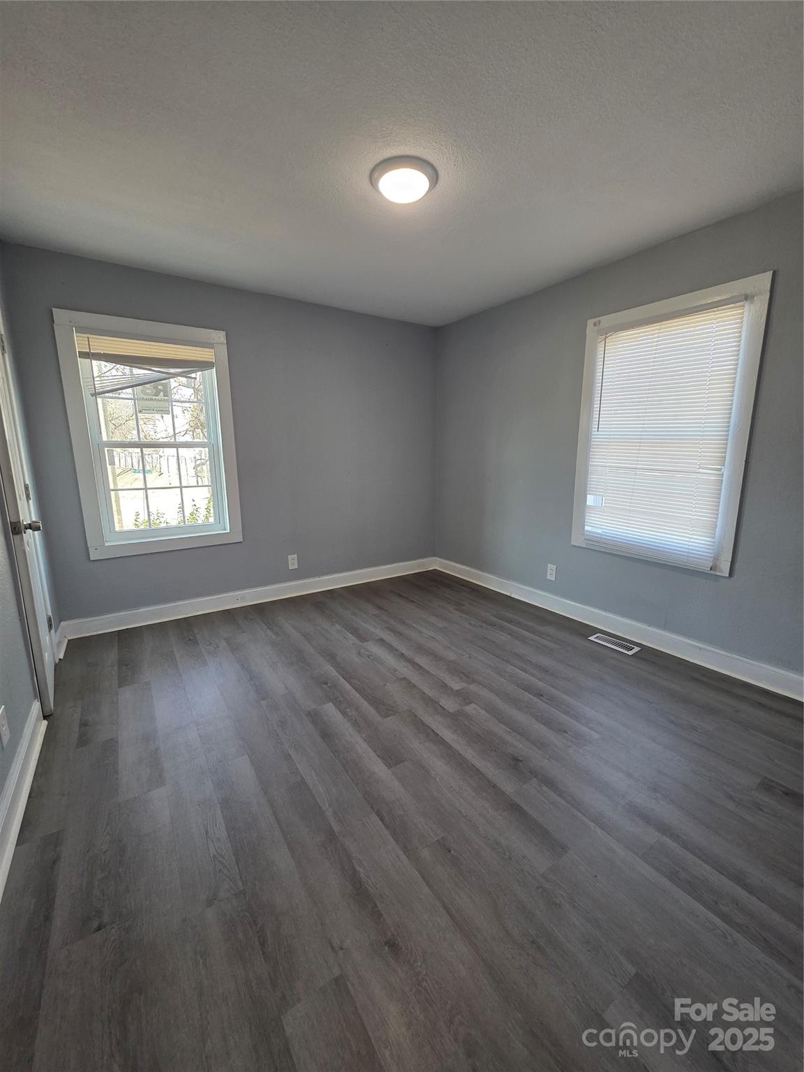 1519 And 1521 Montgomery Street Property Photo 8