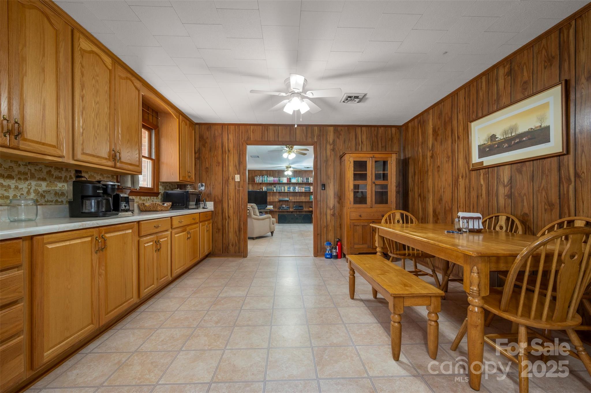582 County Line Road Property Photo 7