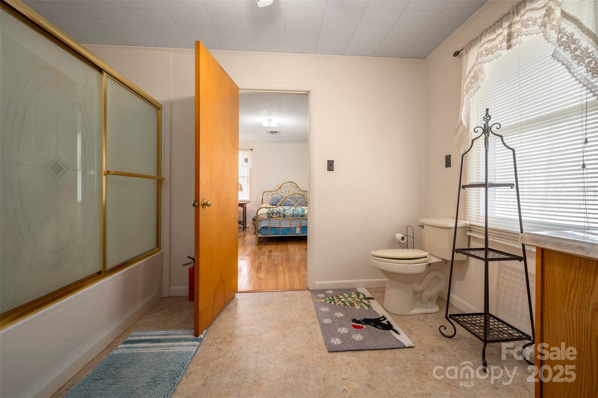 582 County Line Road Property Photo 17