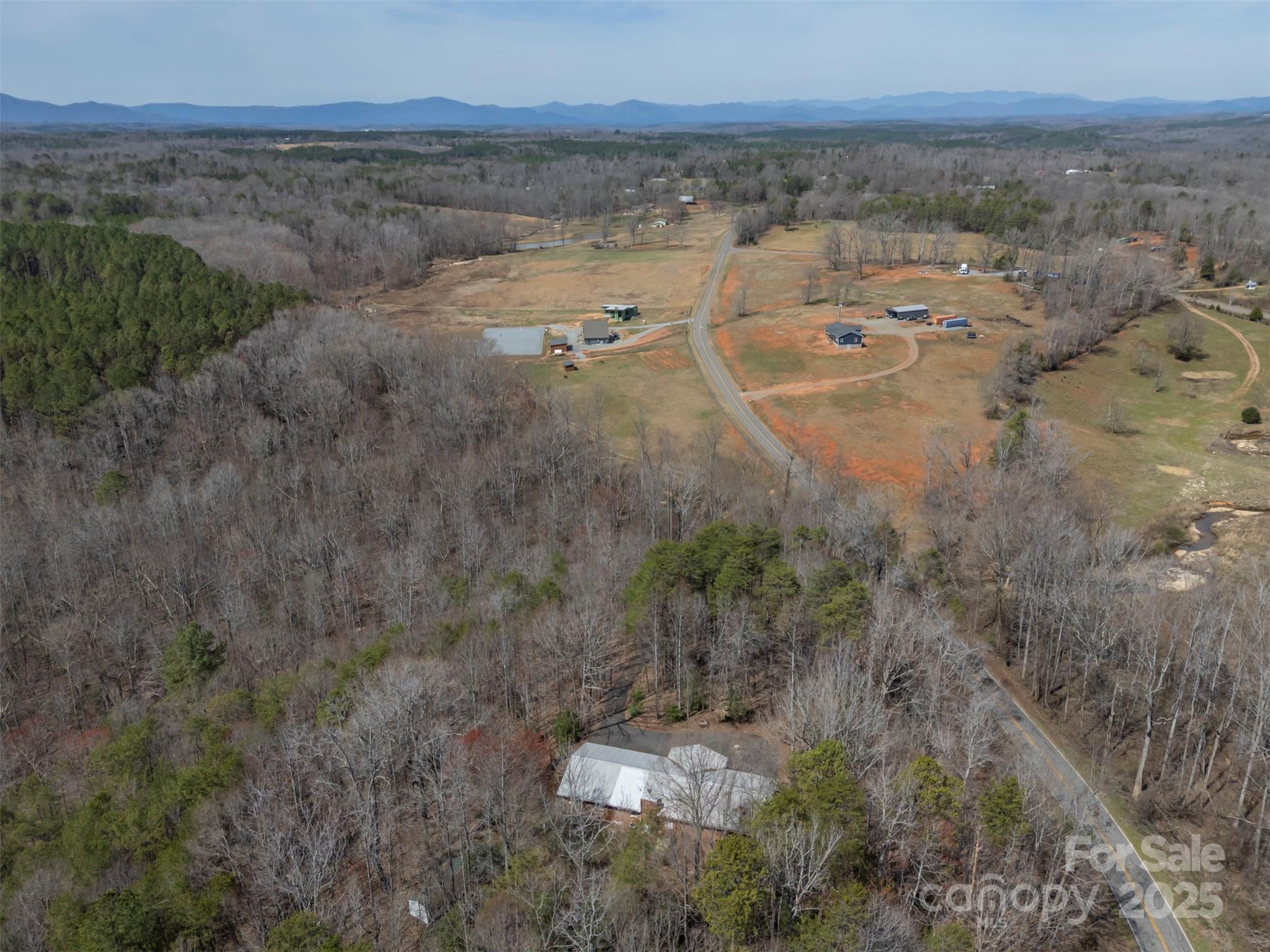 582 County Line Road Property Photo 22