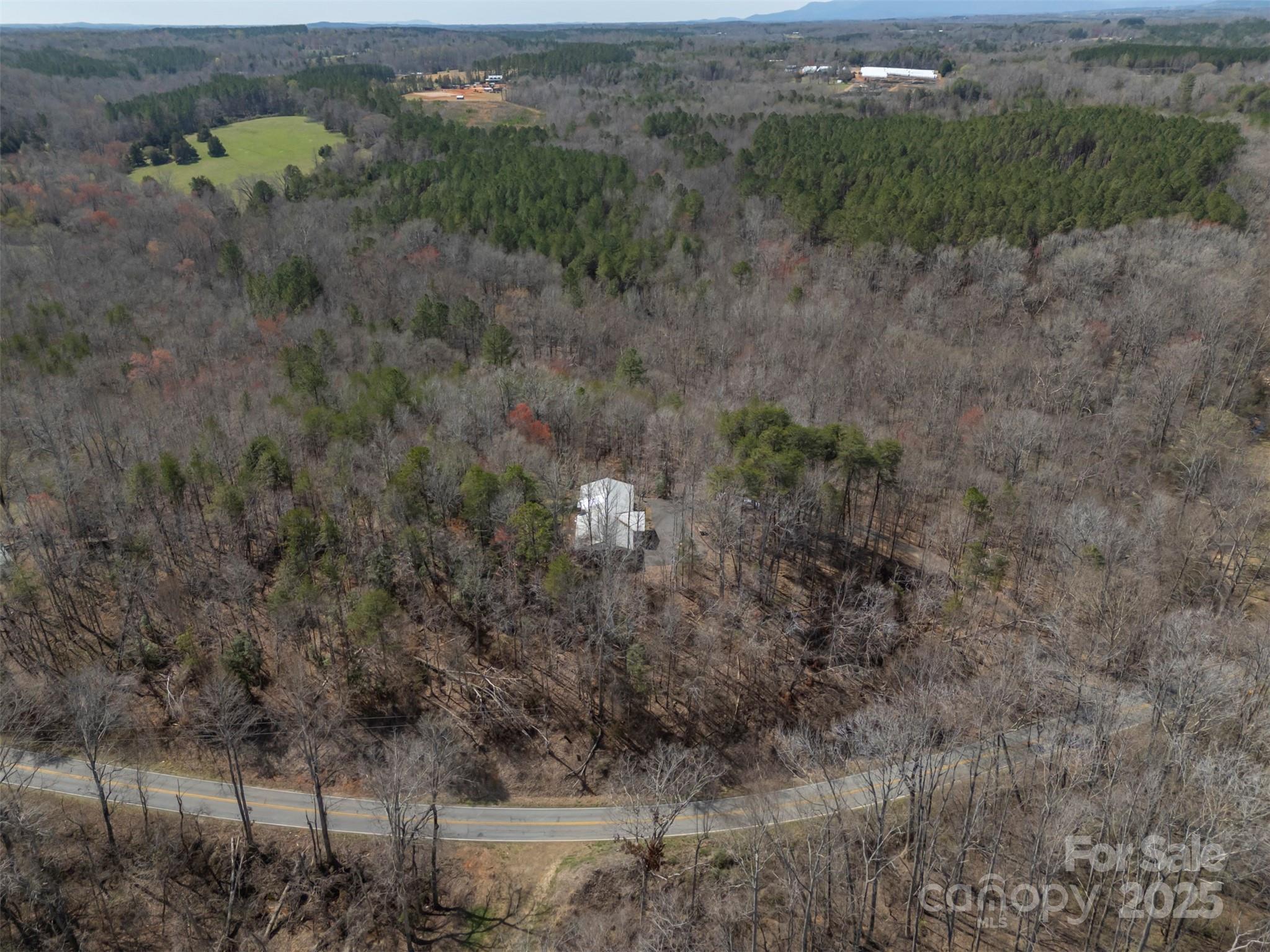 582 County Line Road Property Photo 23
