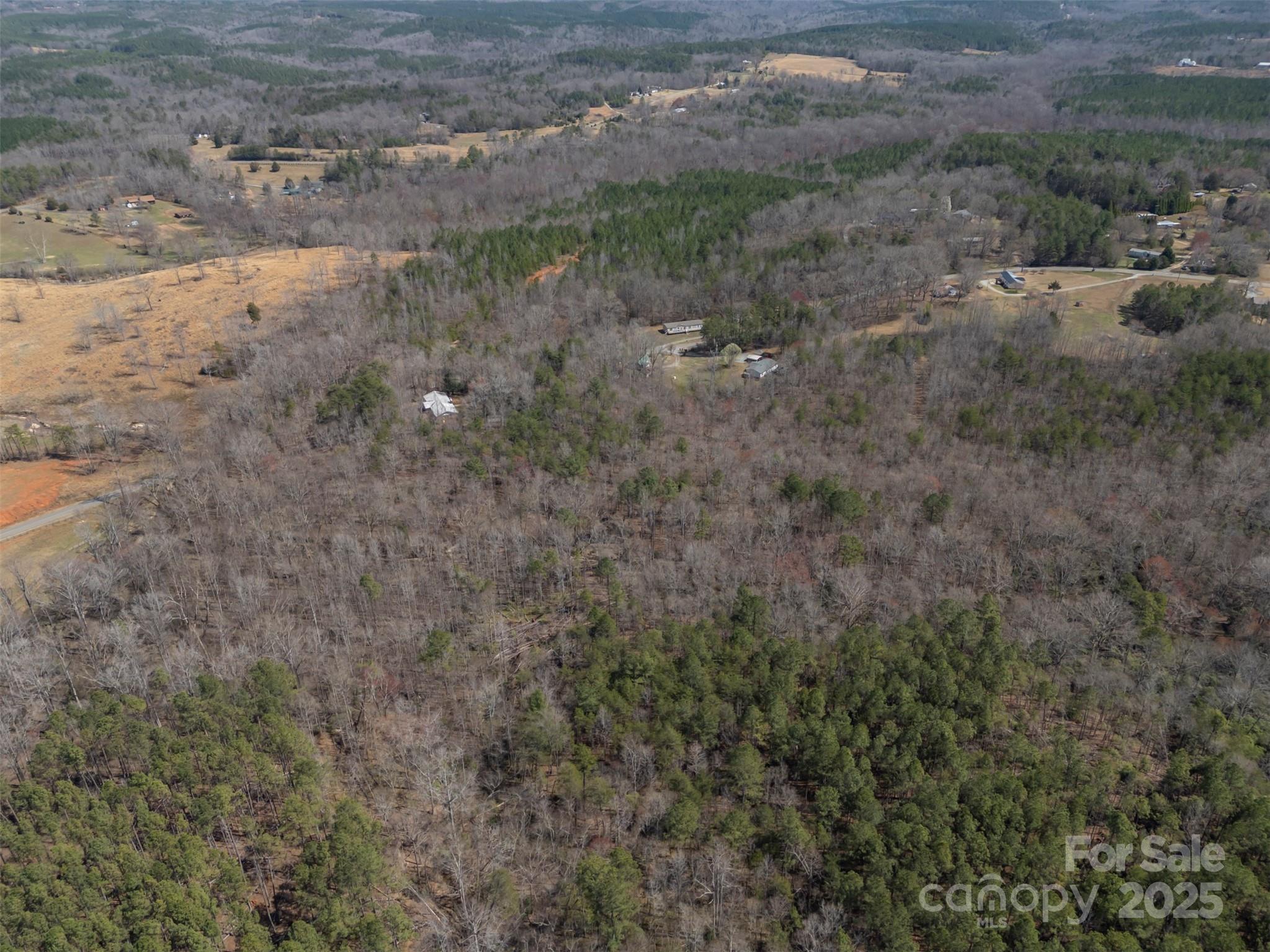 582 County Line Road Property Photo 25