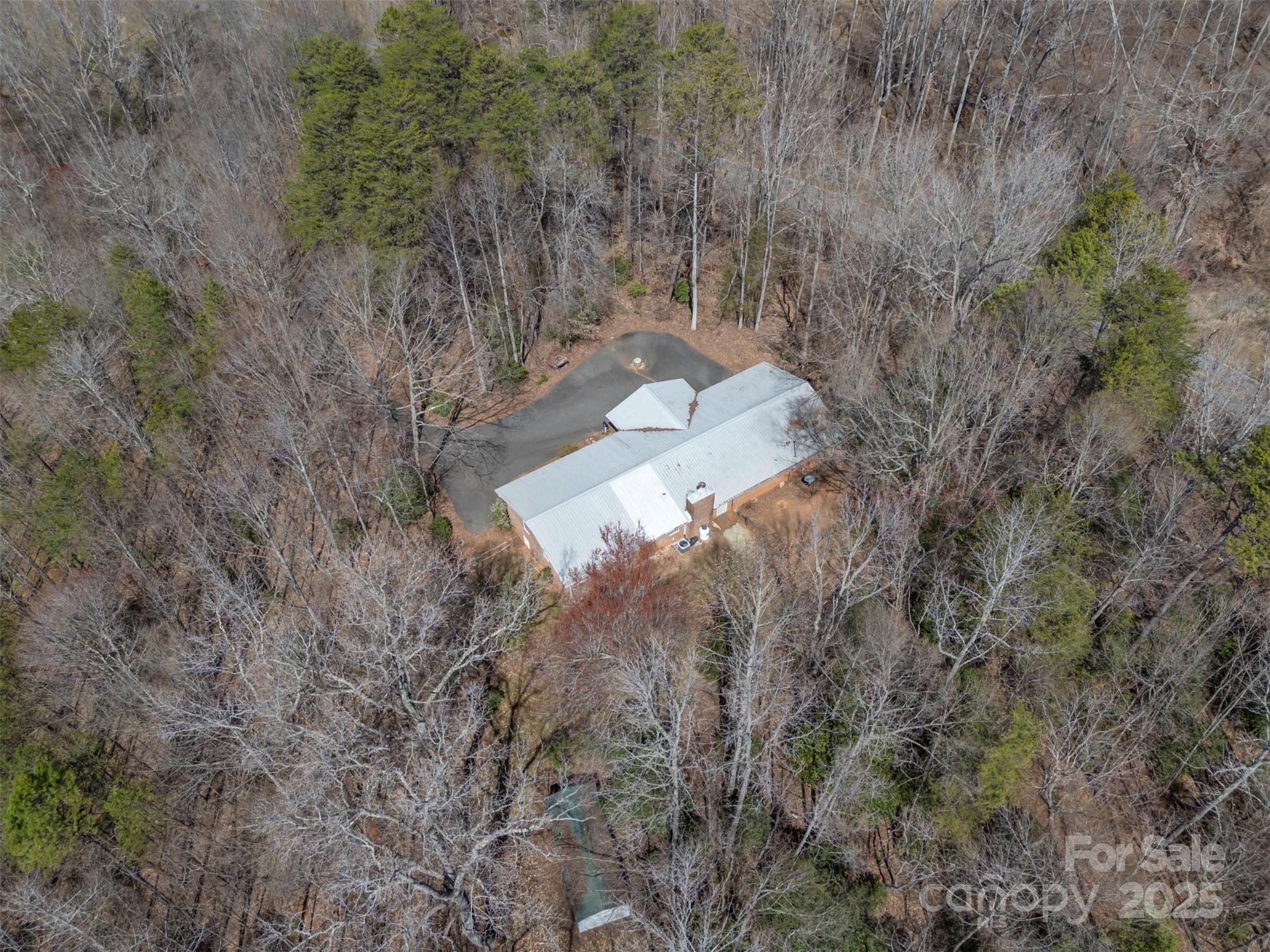 582 County Line Road Property Photo 26