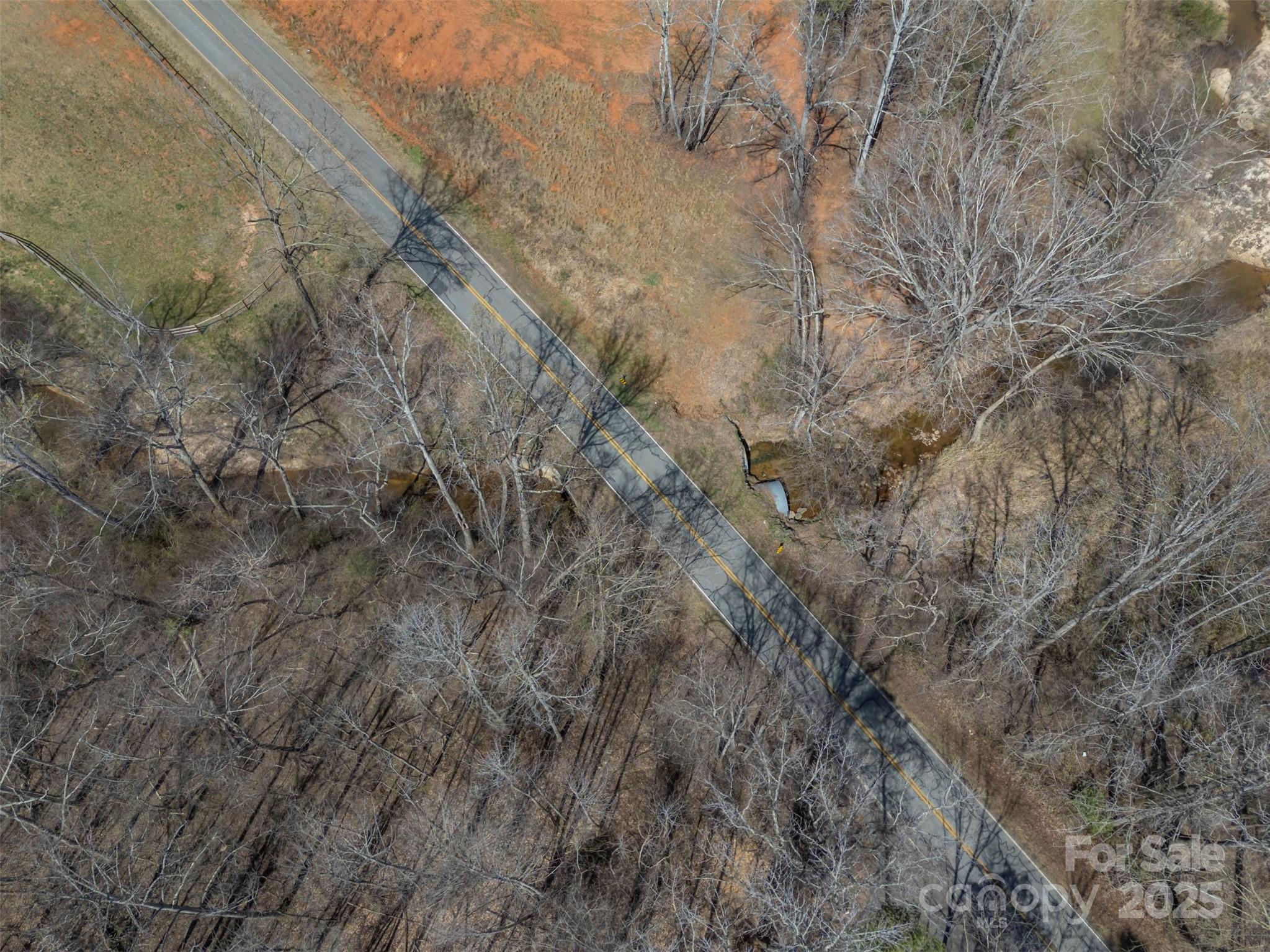582 County Line Road Property Photo 28