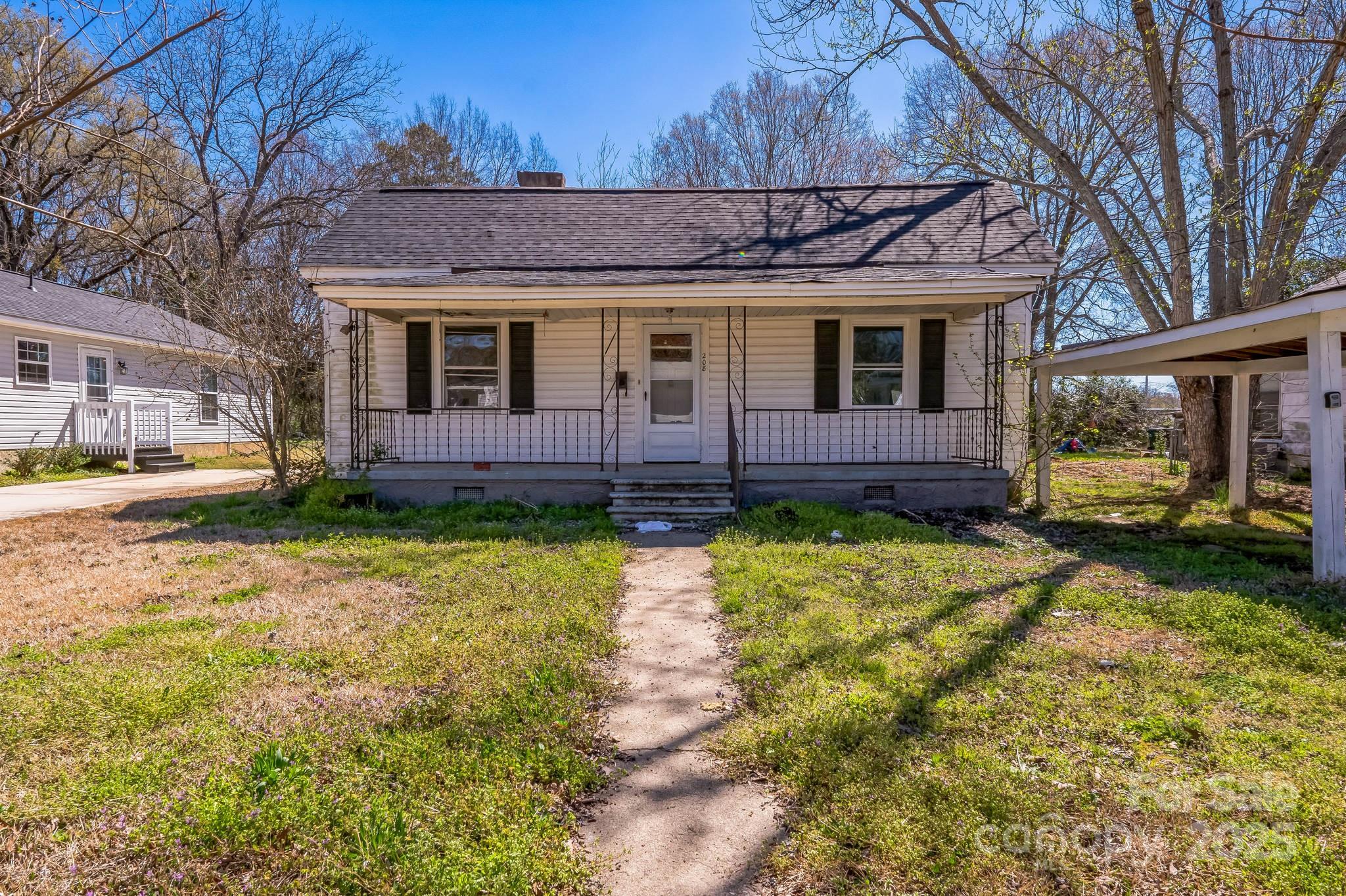 208 Columbia Avenue Property Photo