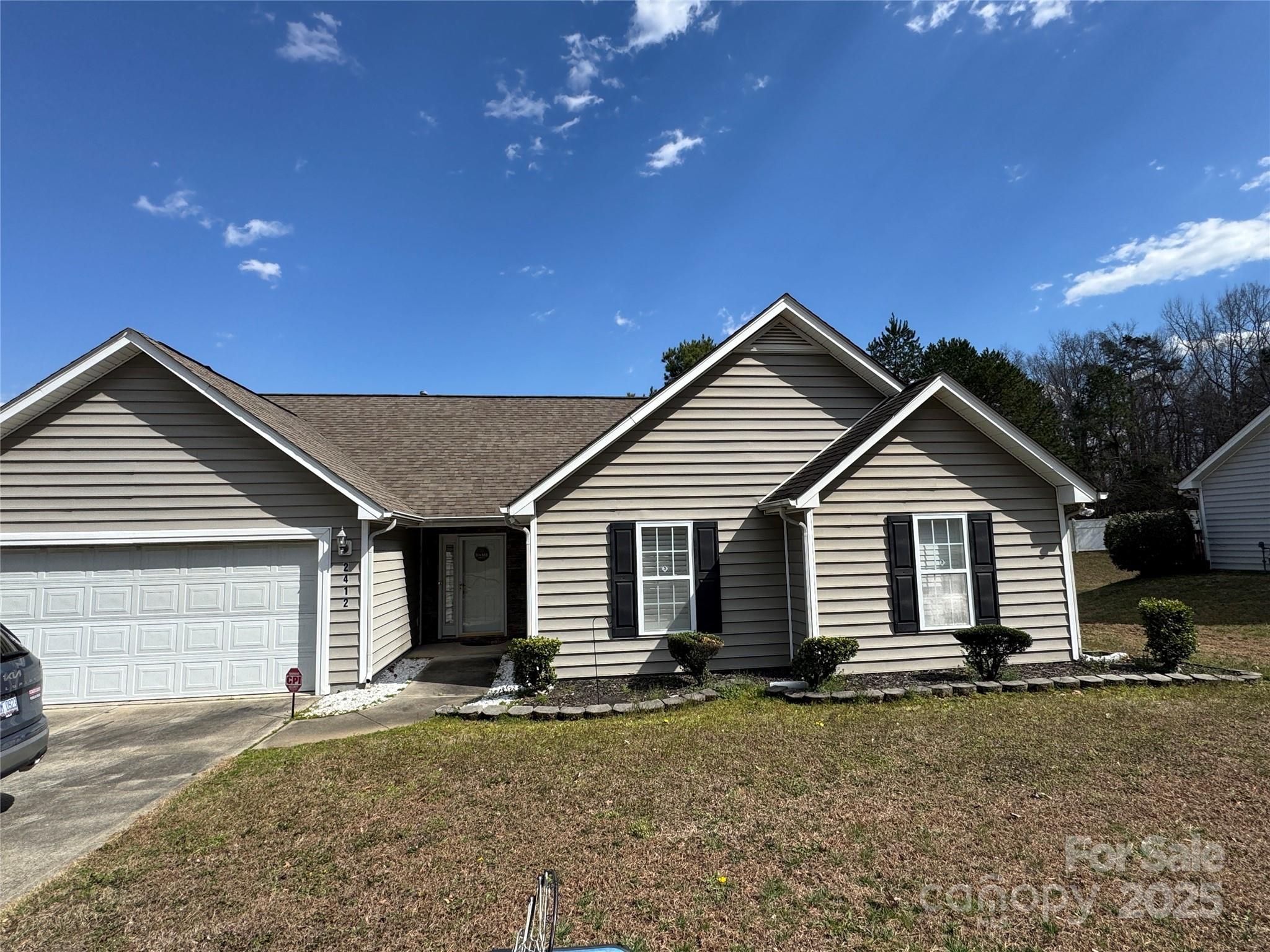 2412 Laura Drive Property Photo