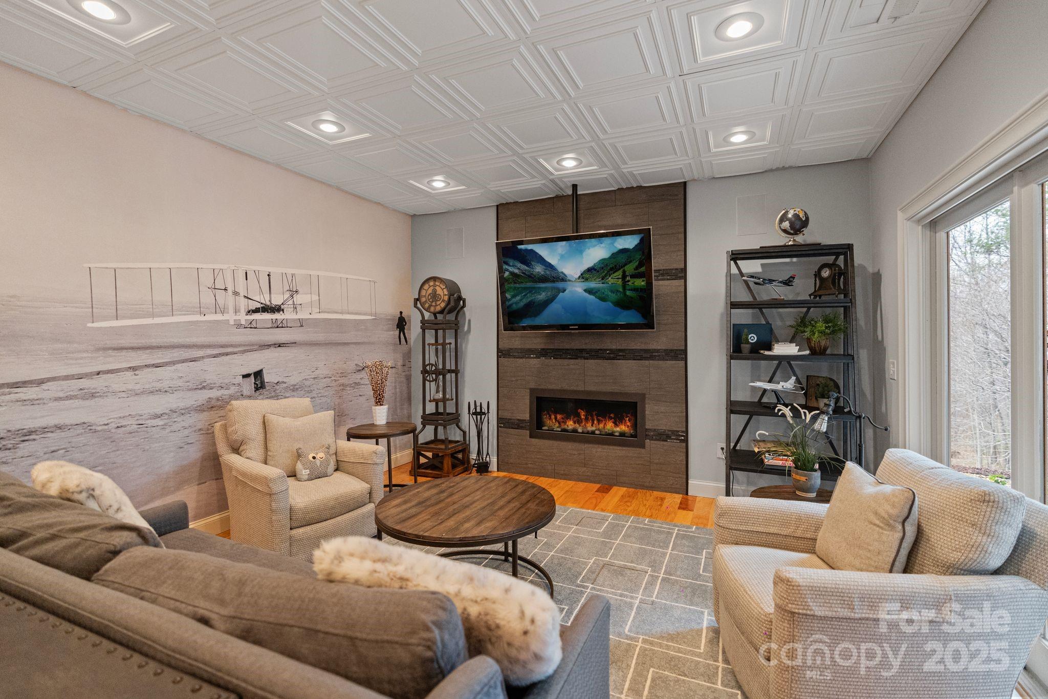 3196 Stonemill Path Property Photo 7