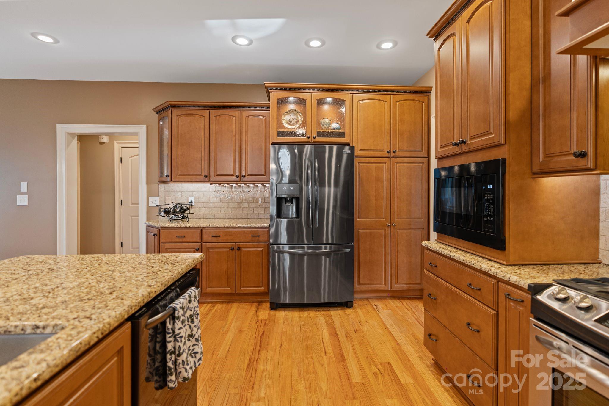 3196 Stonemill Path Property Photo 13