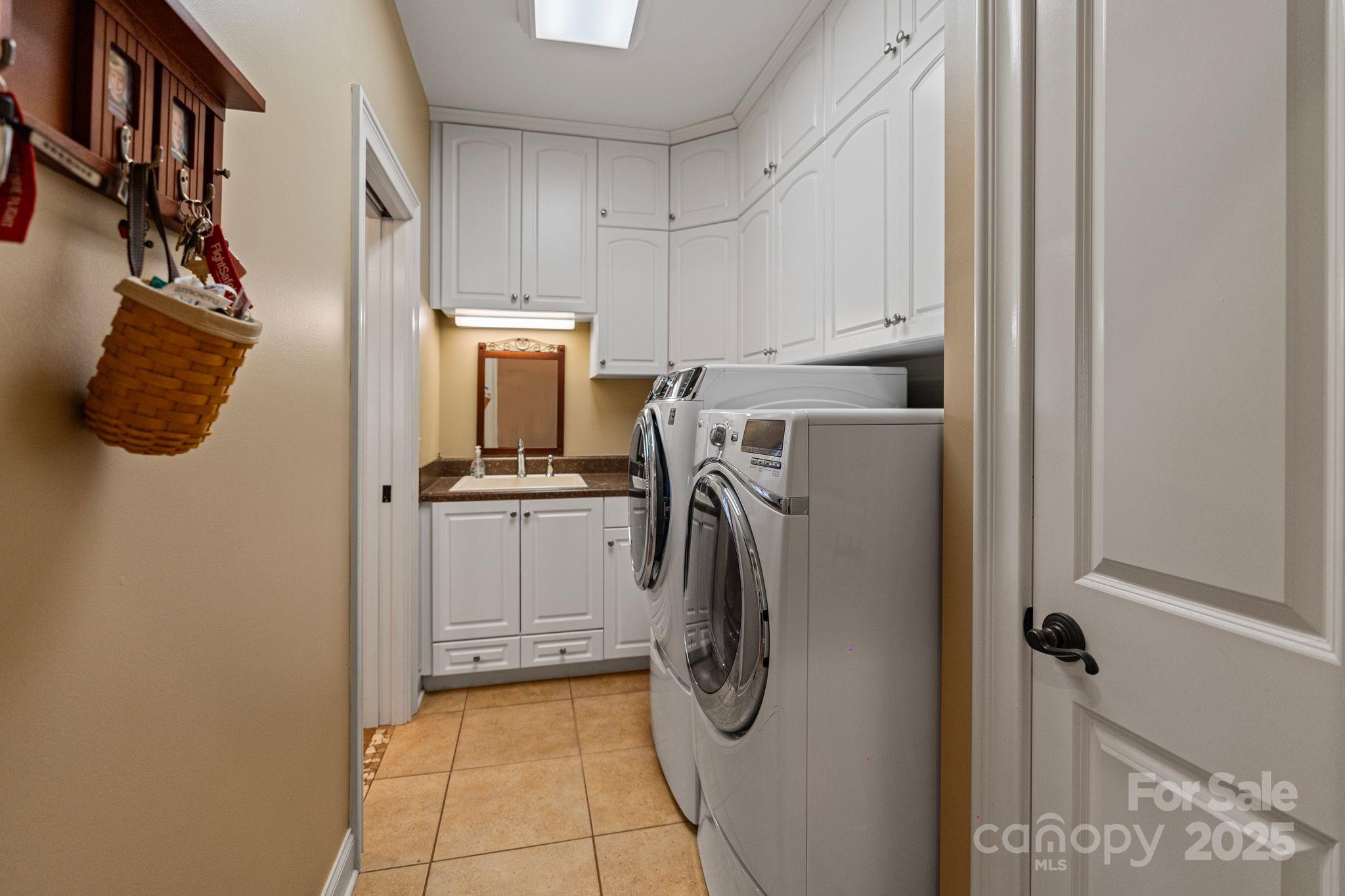 3196 Stonemill Path Property Photo 42