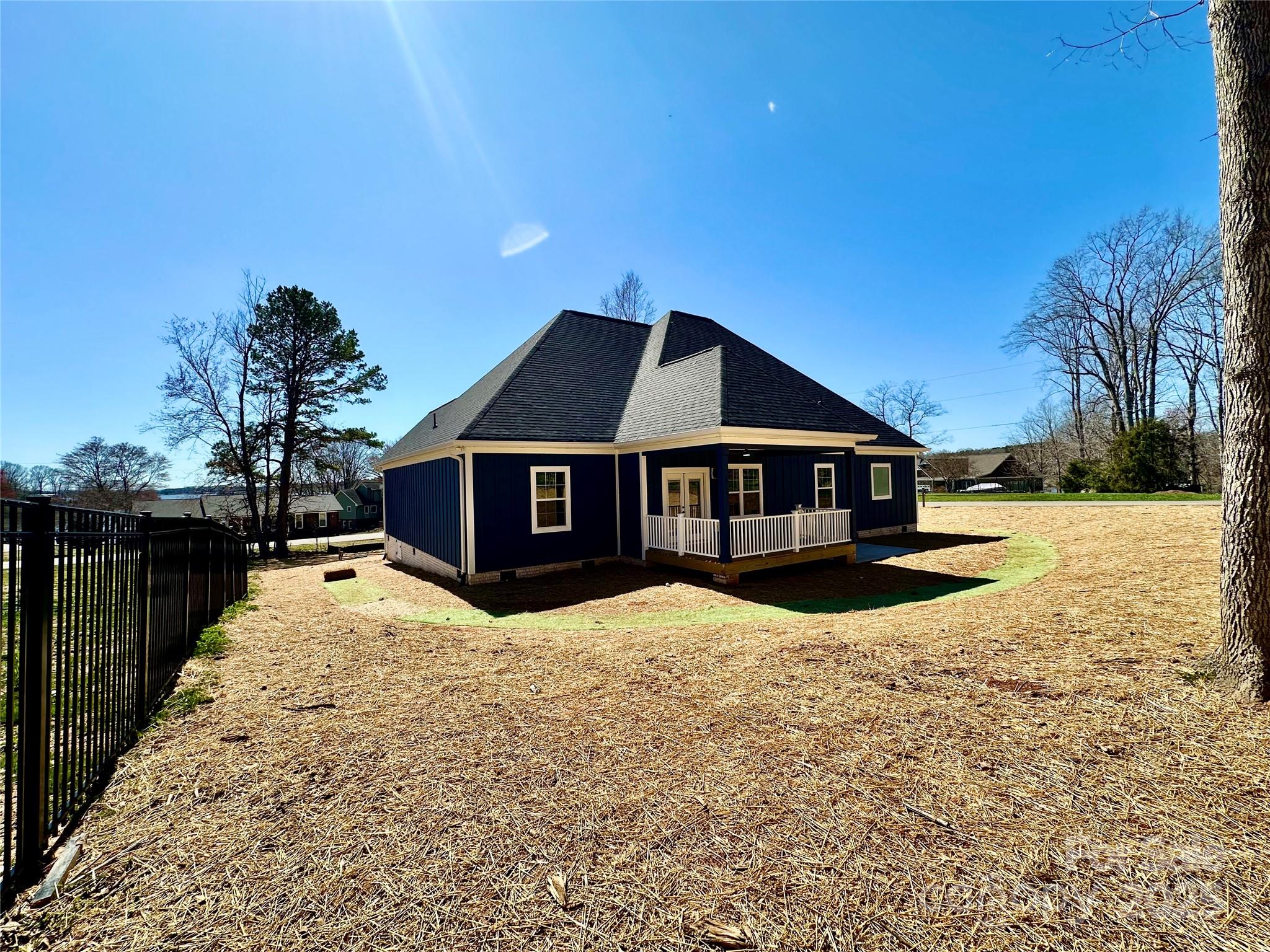 167 Harbor Point Drive Property Photo 6