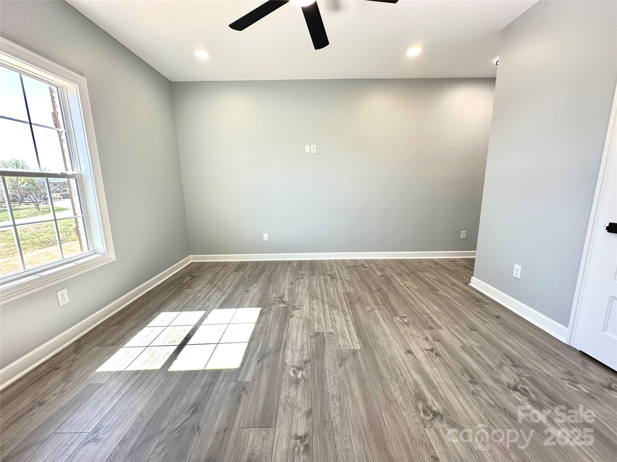 167 Harbor Point Drive Property Photo 32