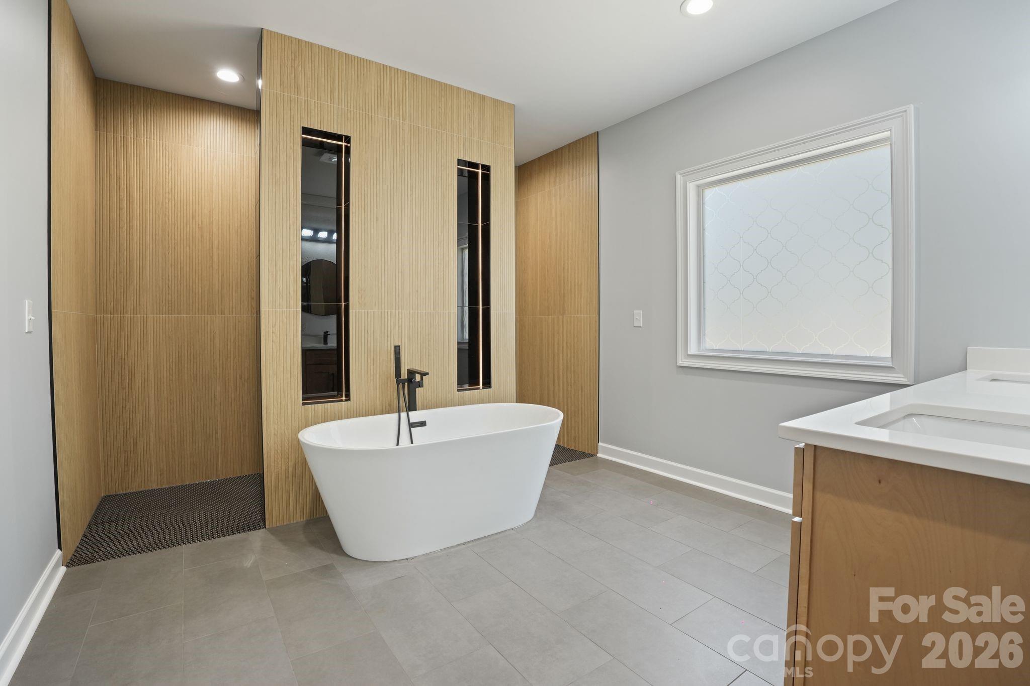 167 Harbor Point Drive Property Photo 33