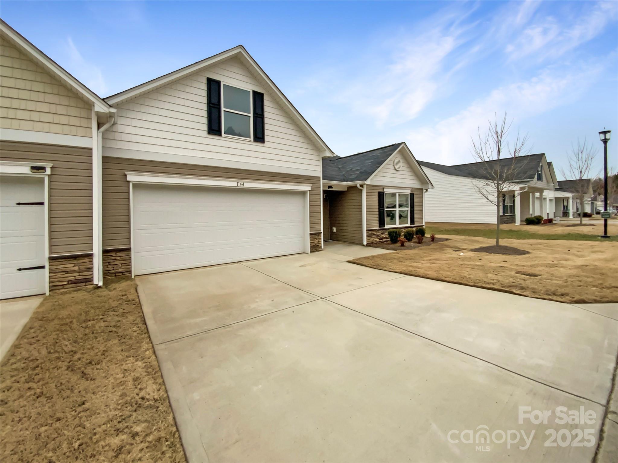1144 Amberlight Circle Property Photo