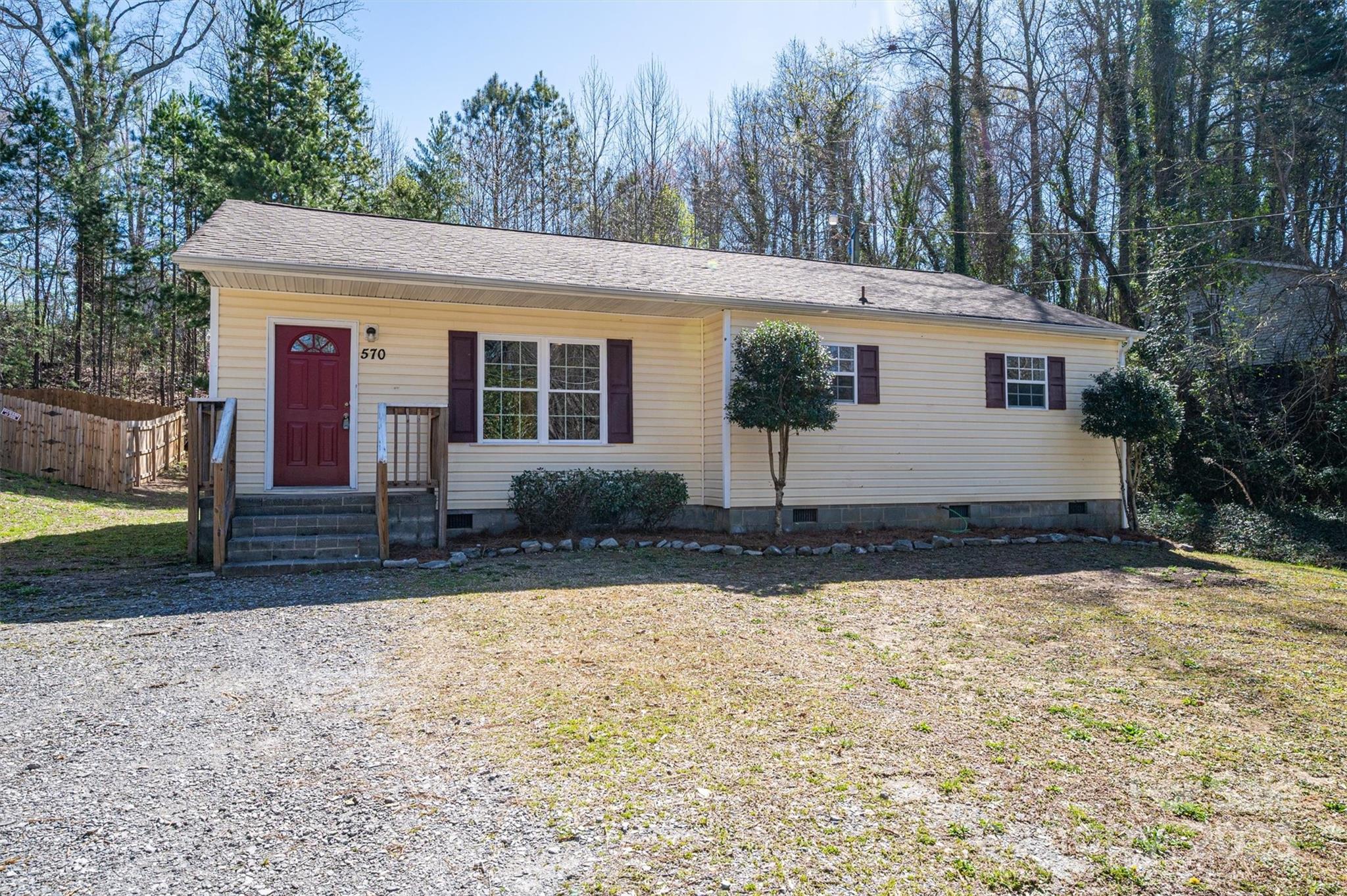 570 N Rhyne Street Property Photo