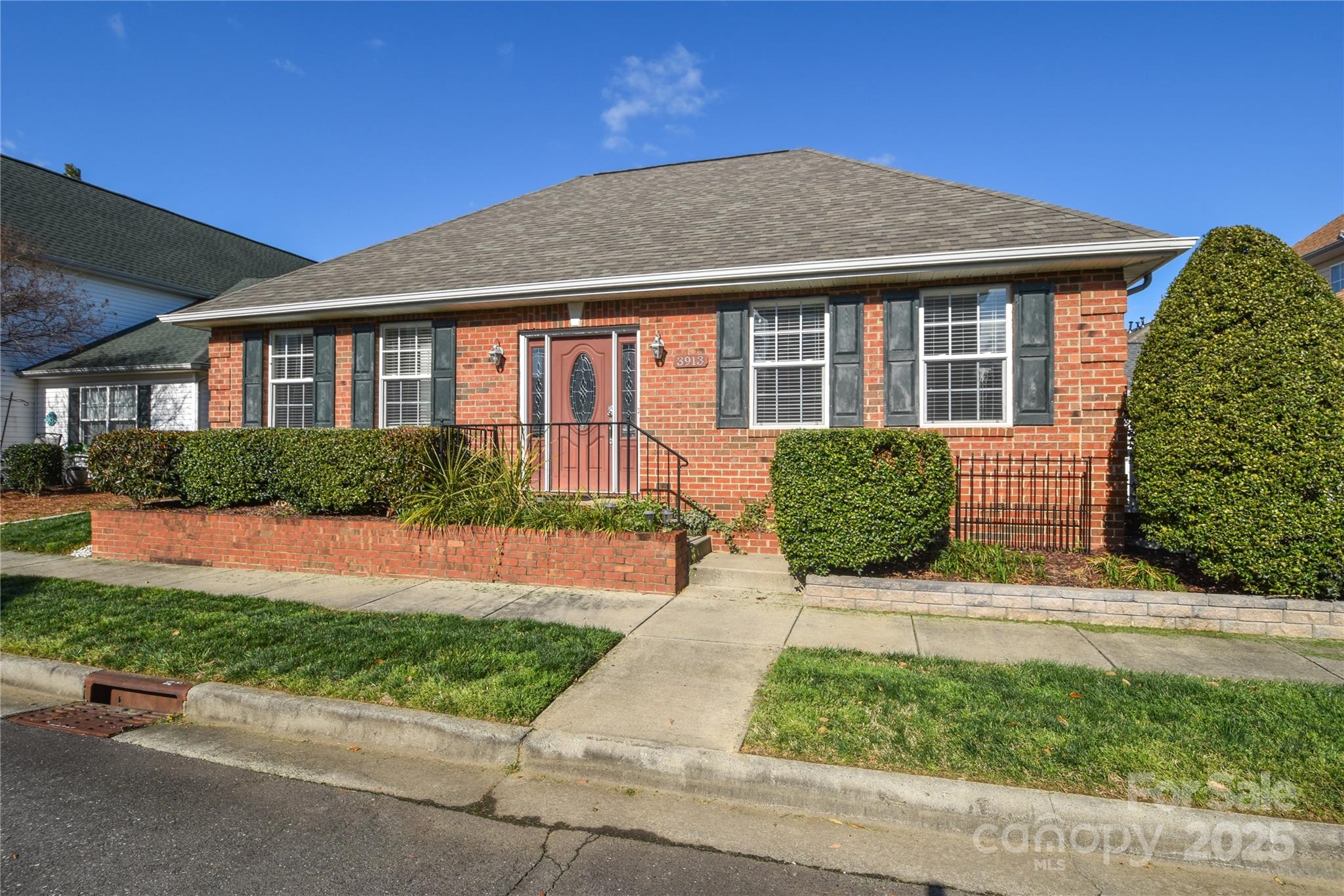 3913 Sages Avenue Property Photo