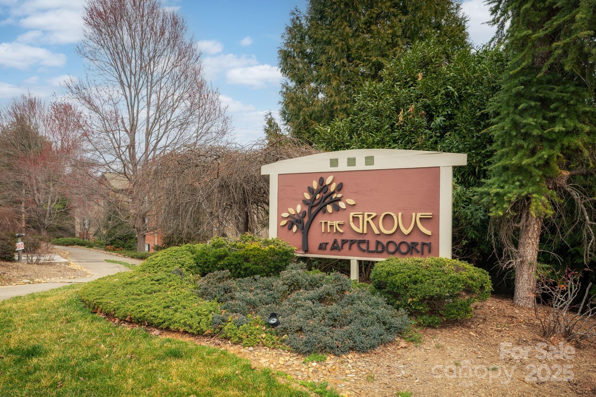 637 Appeldoorn Circle 637 Property Photo