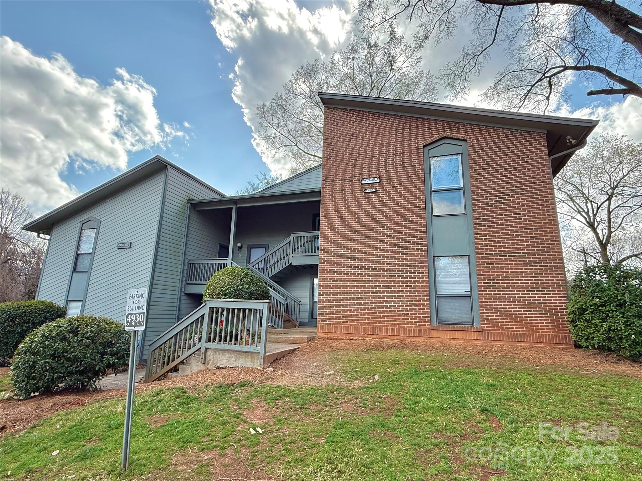 4930 Sardis Road C Property Photo
