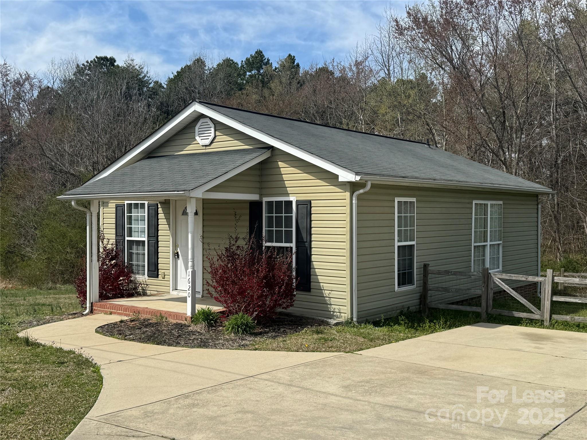1620 Daugherty Road Property Photo