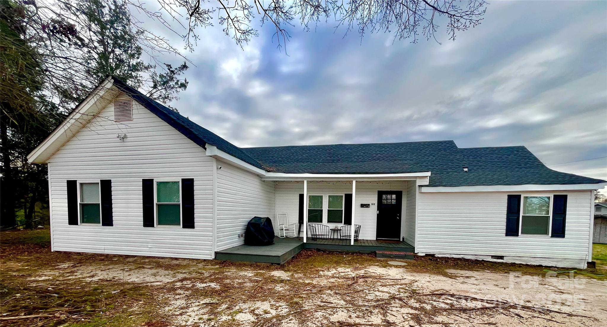 102 Guffey Road Property Photo