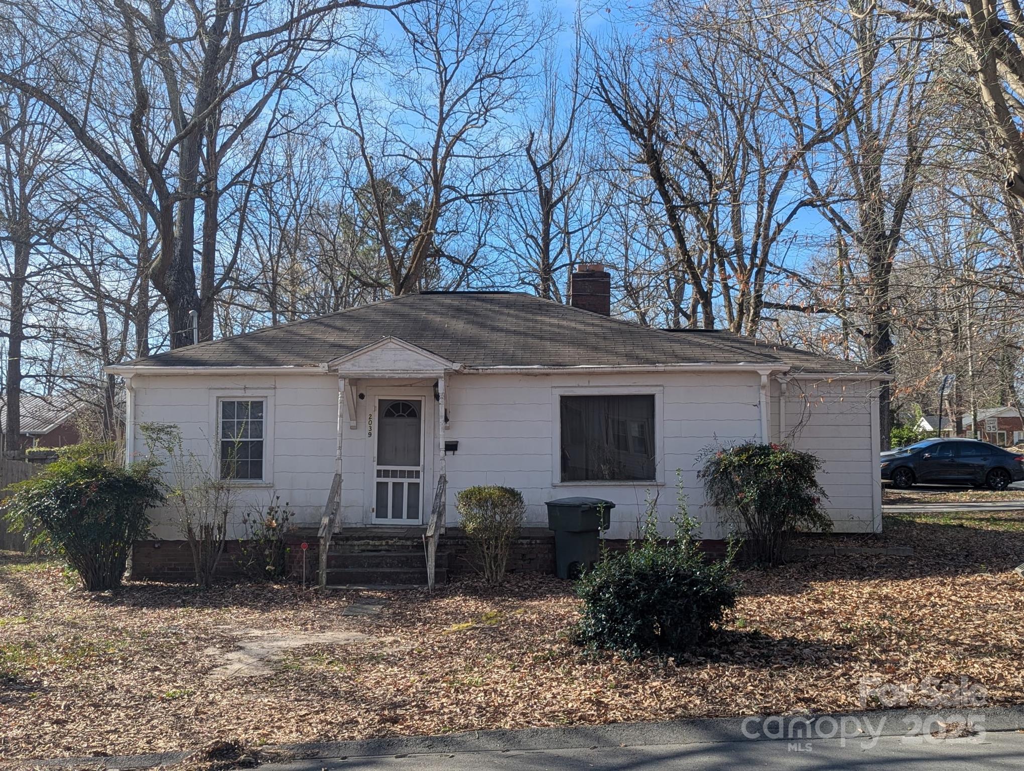 2039 Garland Avenue Property Photo
