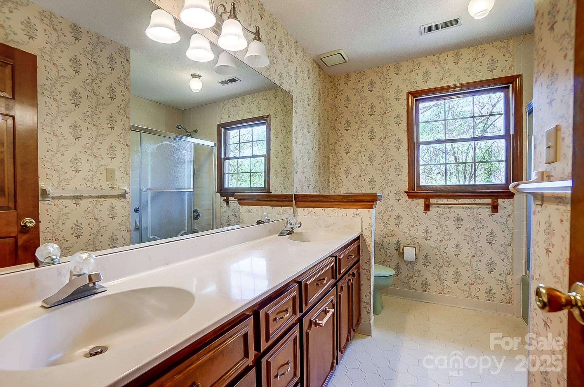 9951 Providence Forest Lane Property Photo 37