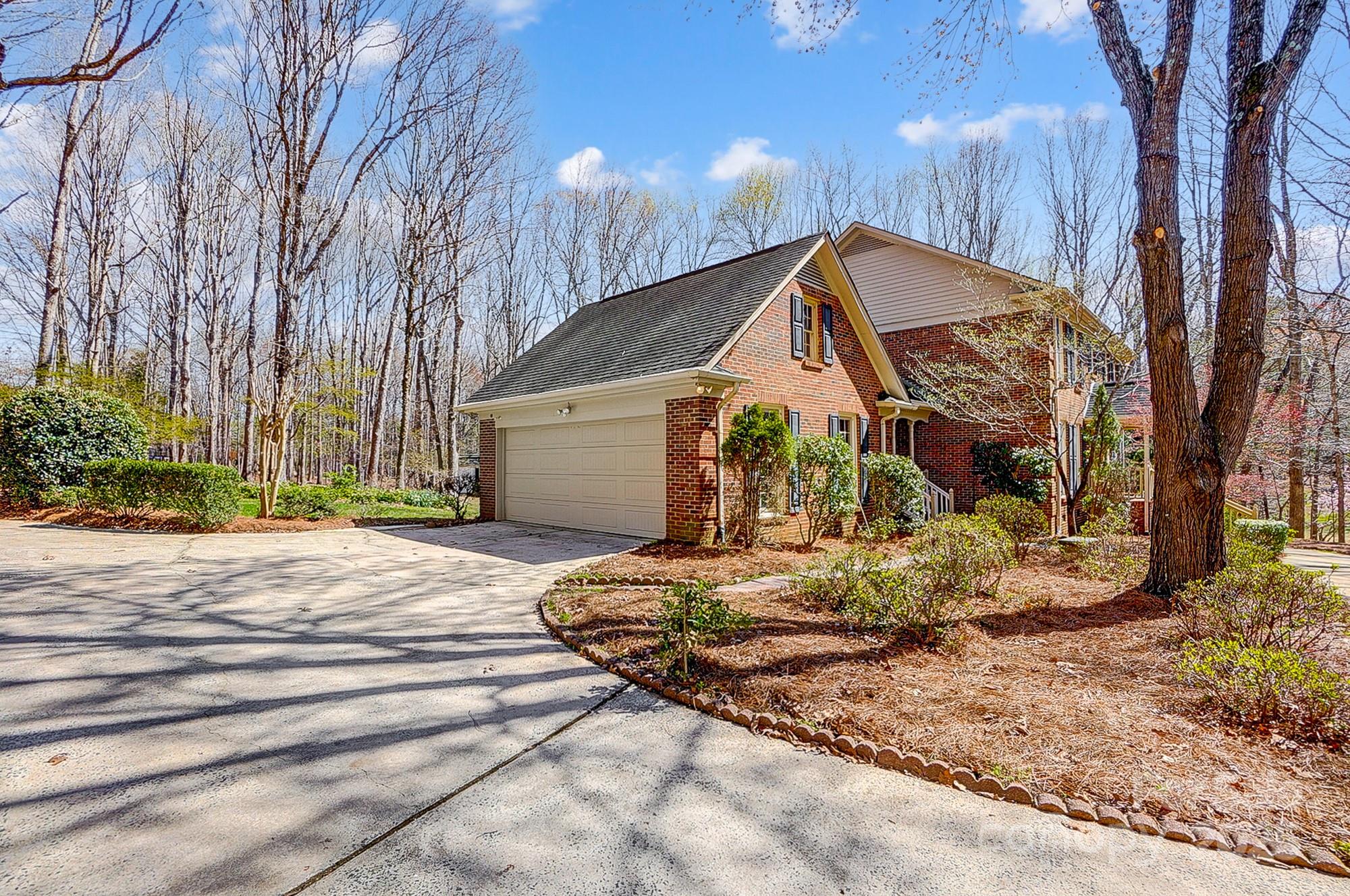 9951 Providence Forest Lane Property Photo 47