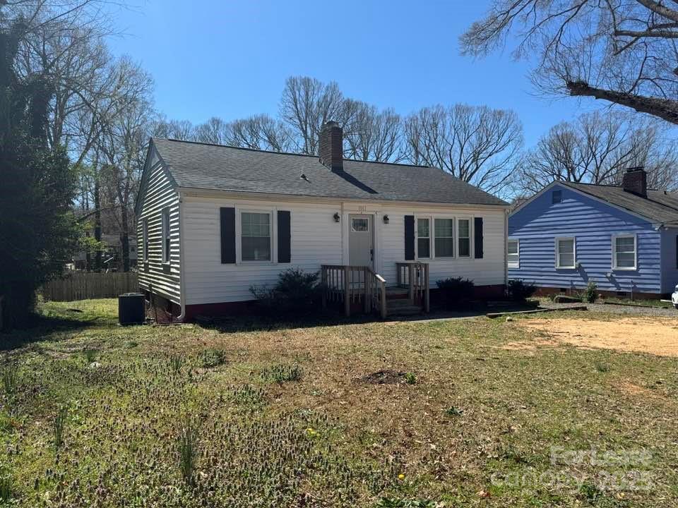 1017 Holland Avenue Property Photo