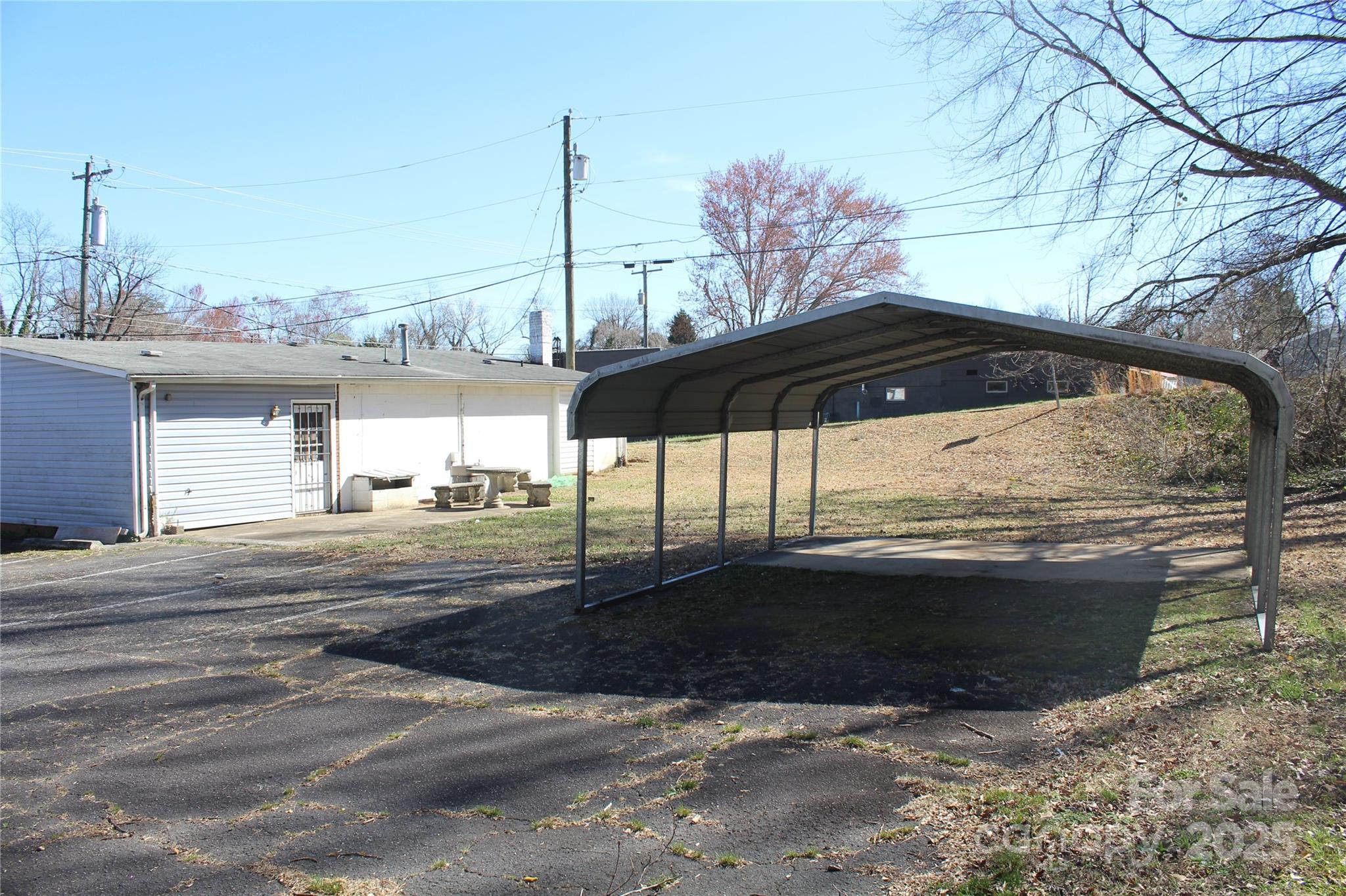 725 E Union Street Property Photo 12