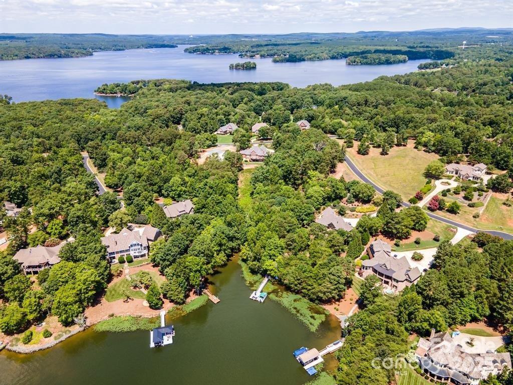 126 Moss Bank Court Property Photo