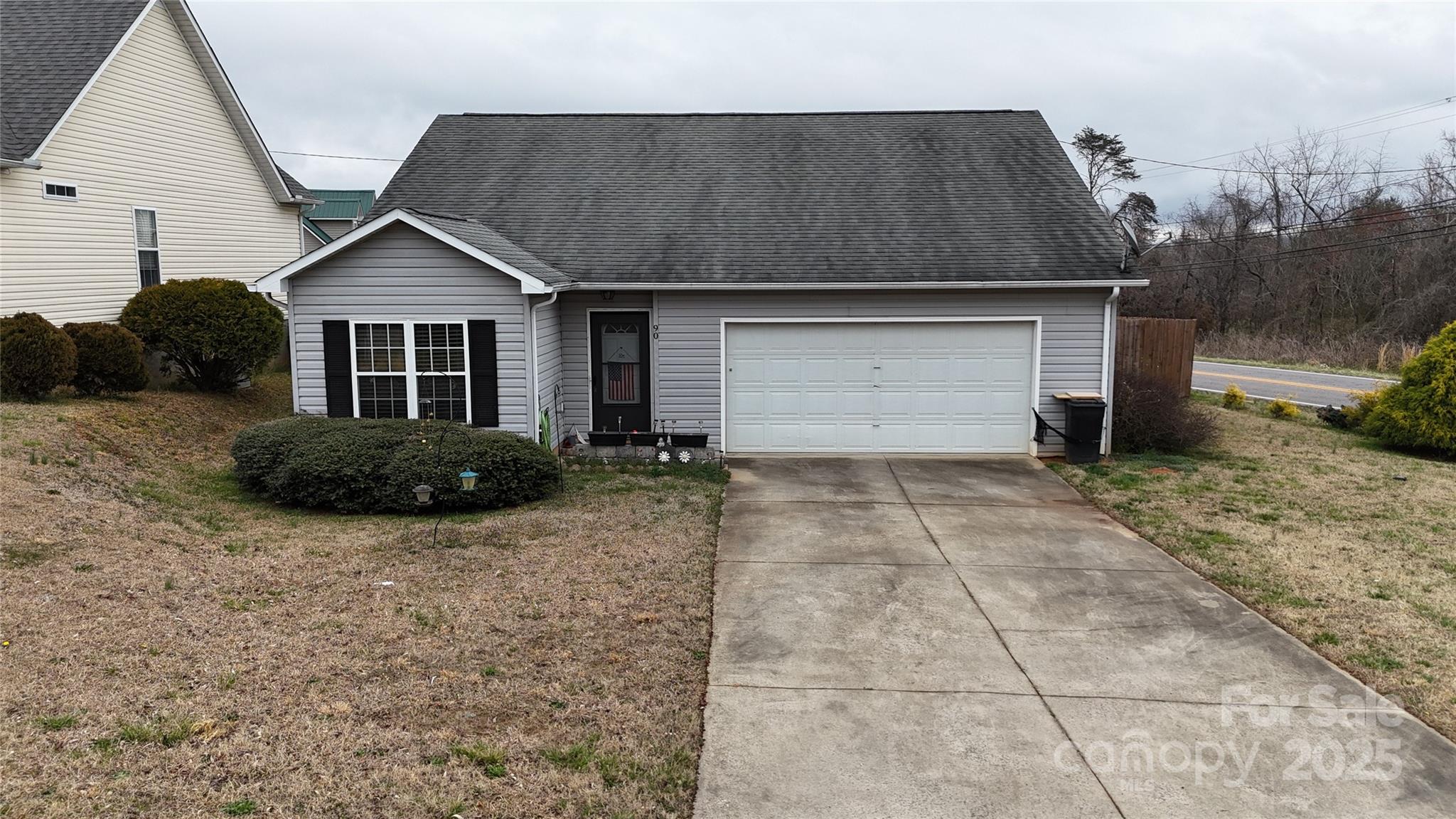 90 Elm Street Property Photo