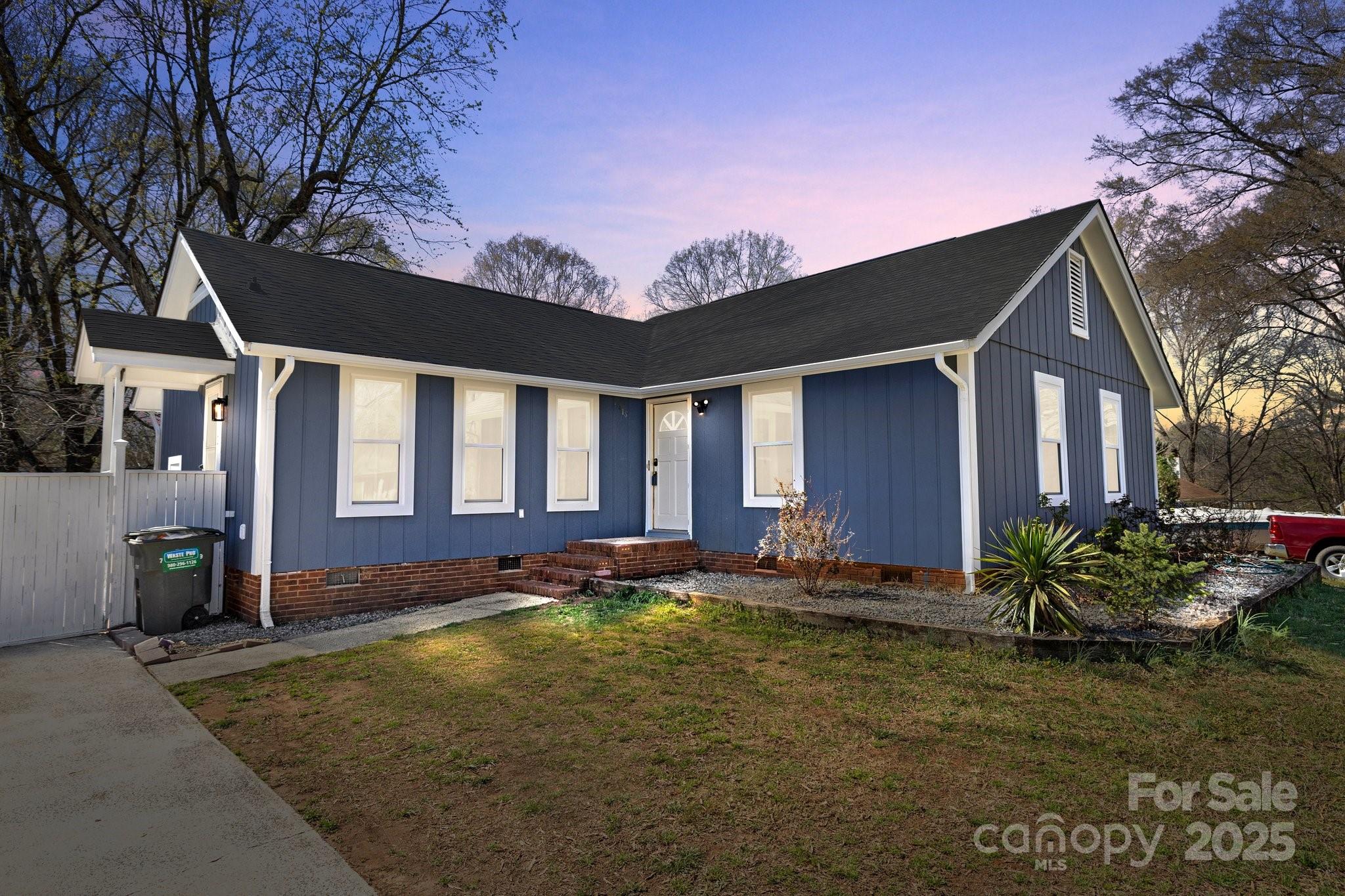 9418 Stately Oak Lane Property Photo