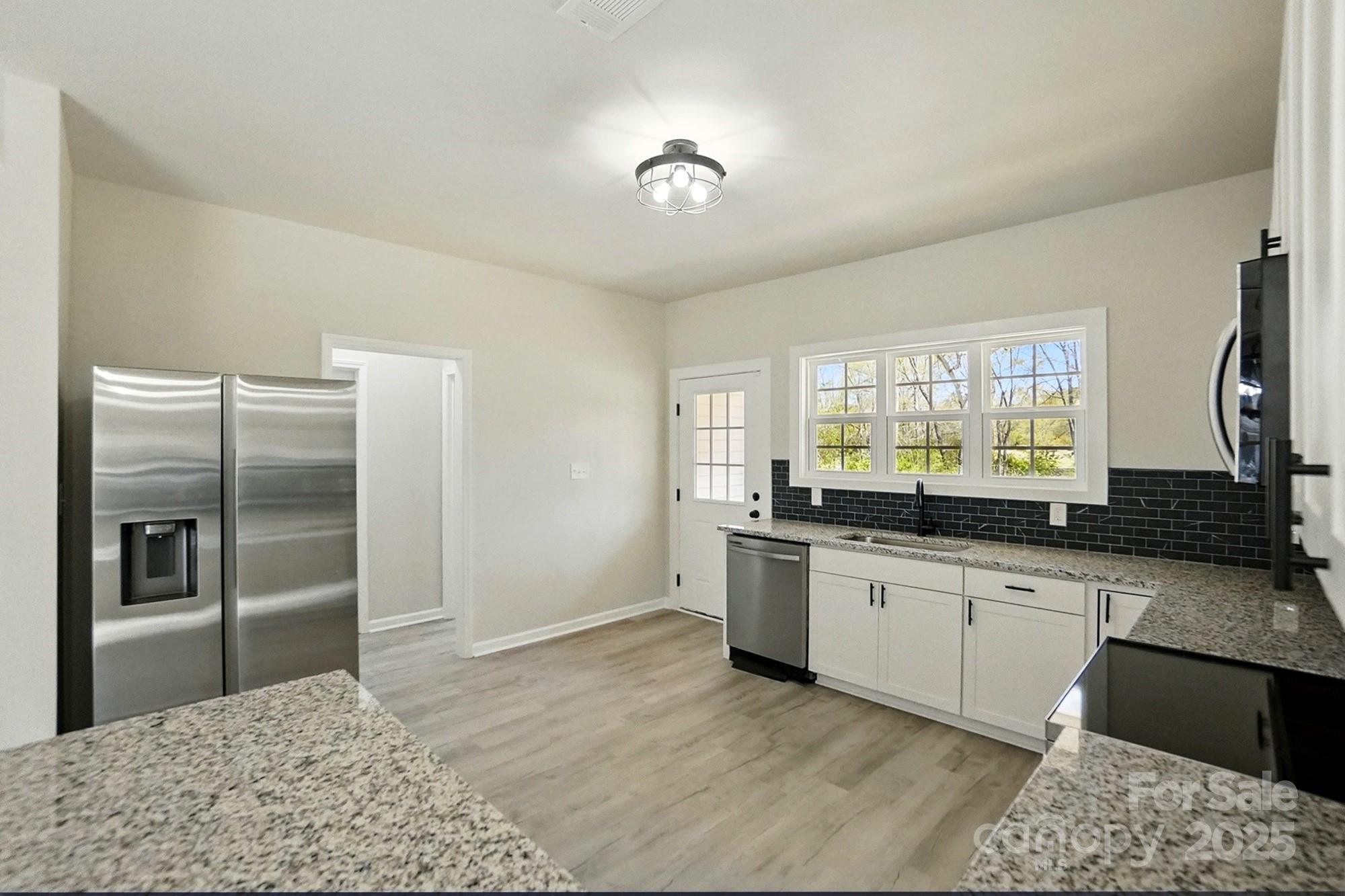416 Clinton Avenue Property Photo 9