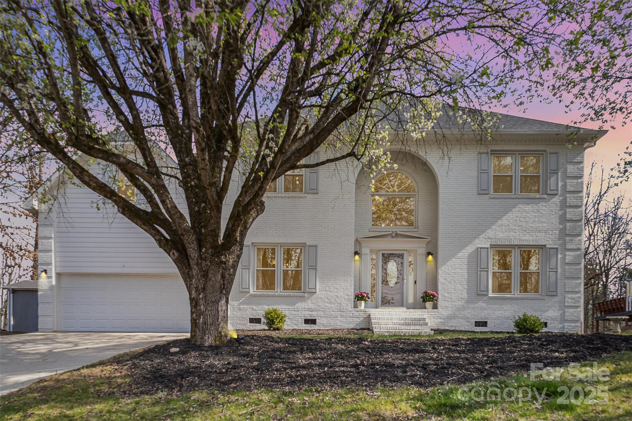 6087 Diamond Place Property Photo