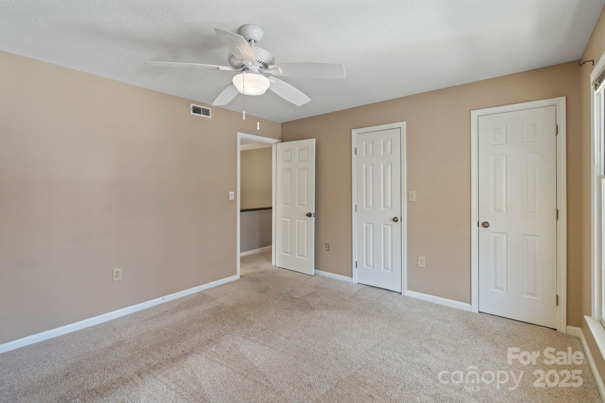 419 W 8th Street 50 Property Photo 17