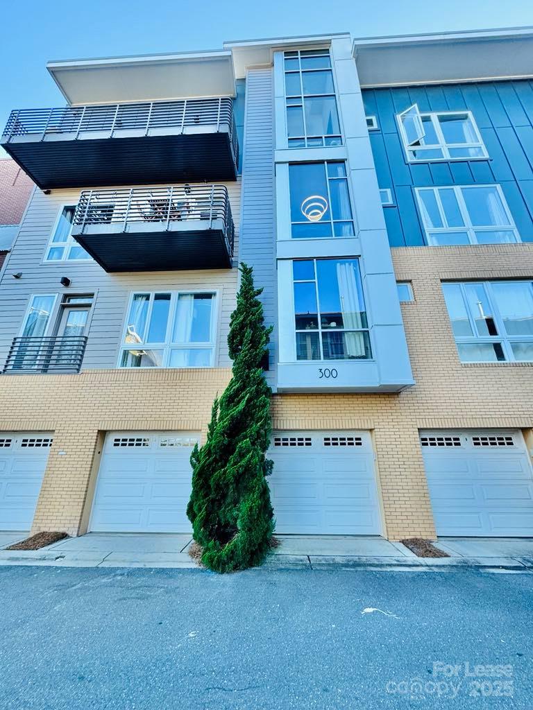 300 Magnolia Avenue 105 Property Photo