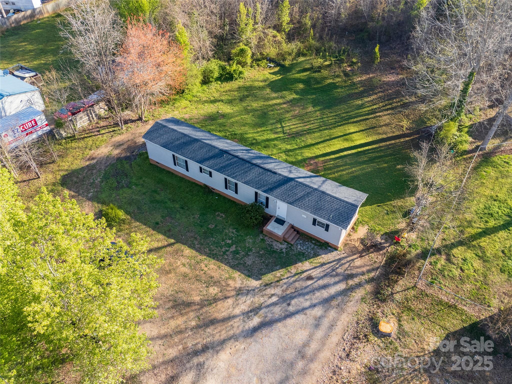 130 Delinda Drive Property Photo 1