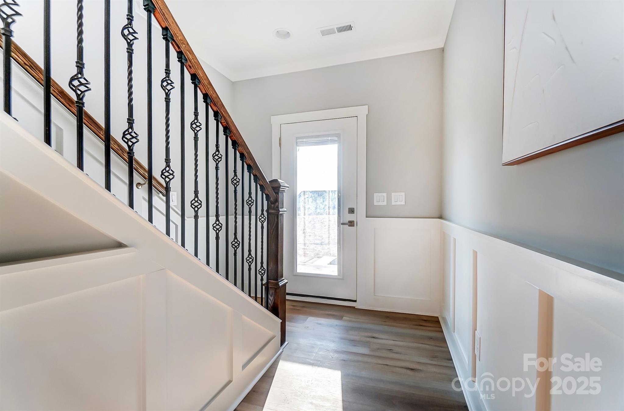 1357 Malden Court Property Photo 6