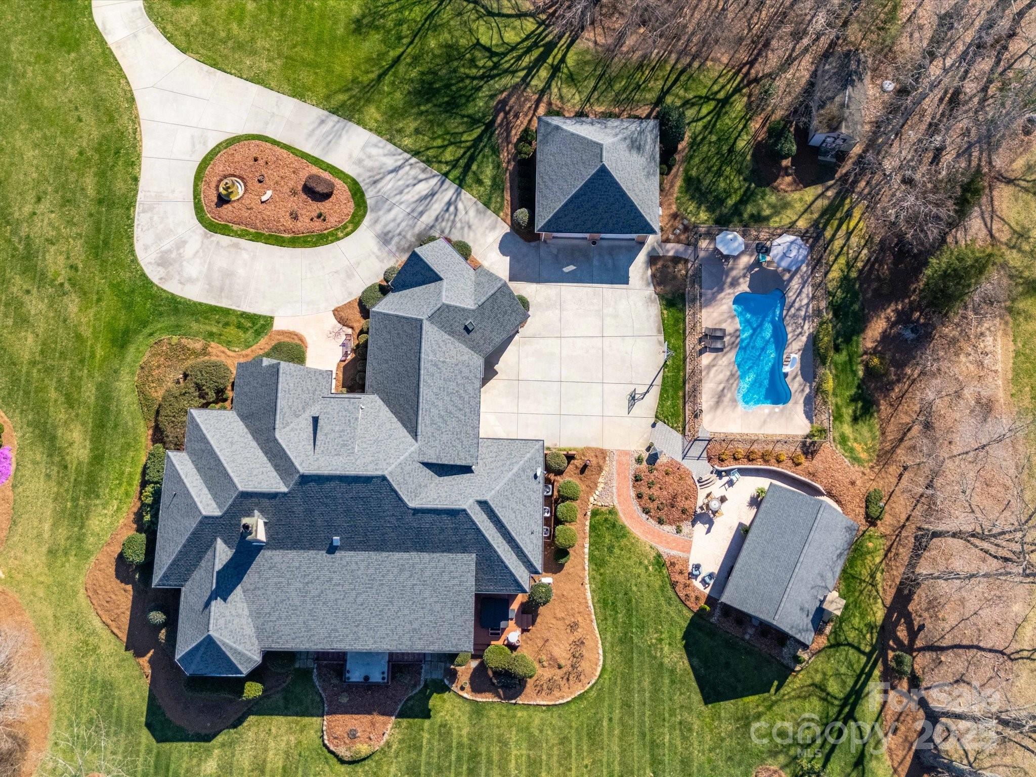 810 Lake Wright Road Property Photo 1