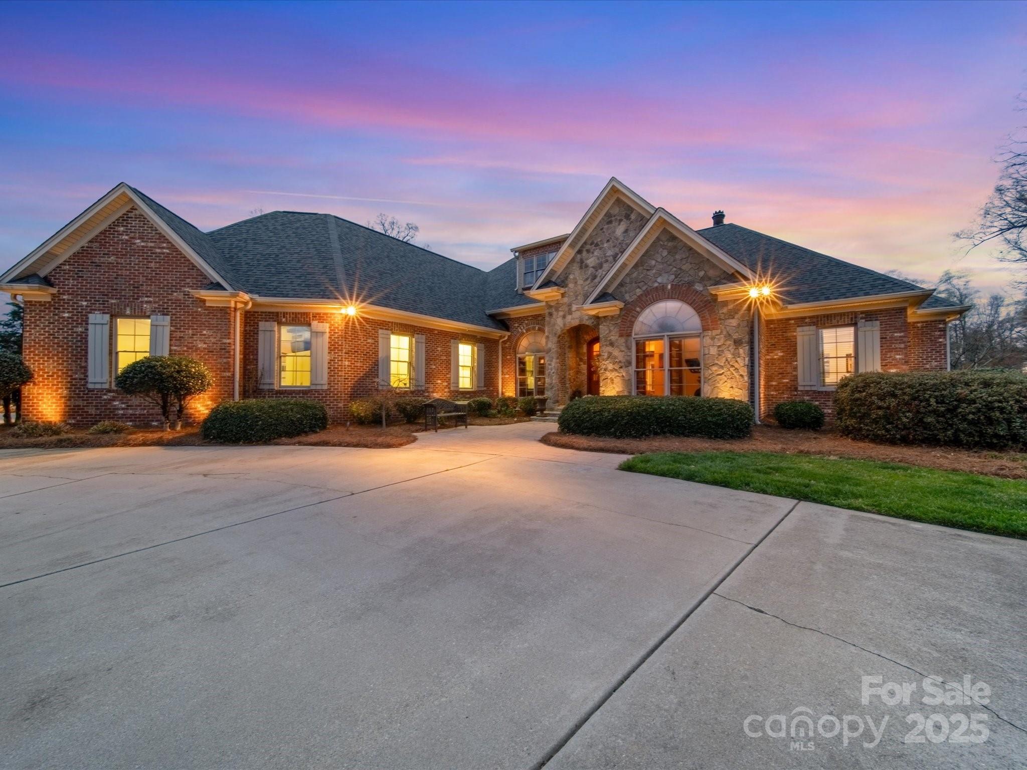 810 Lake Wright Road Property Photo 4