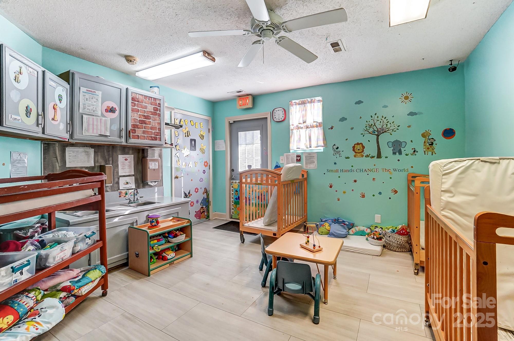 229 S Fox Street Property Photo 15
