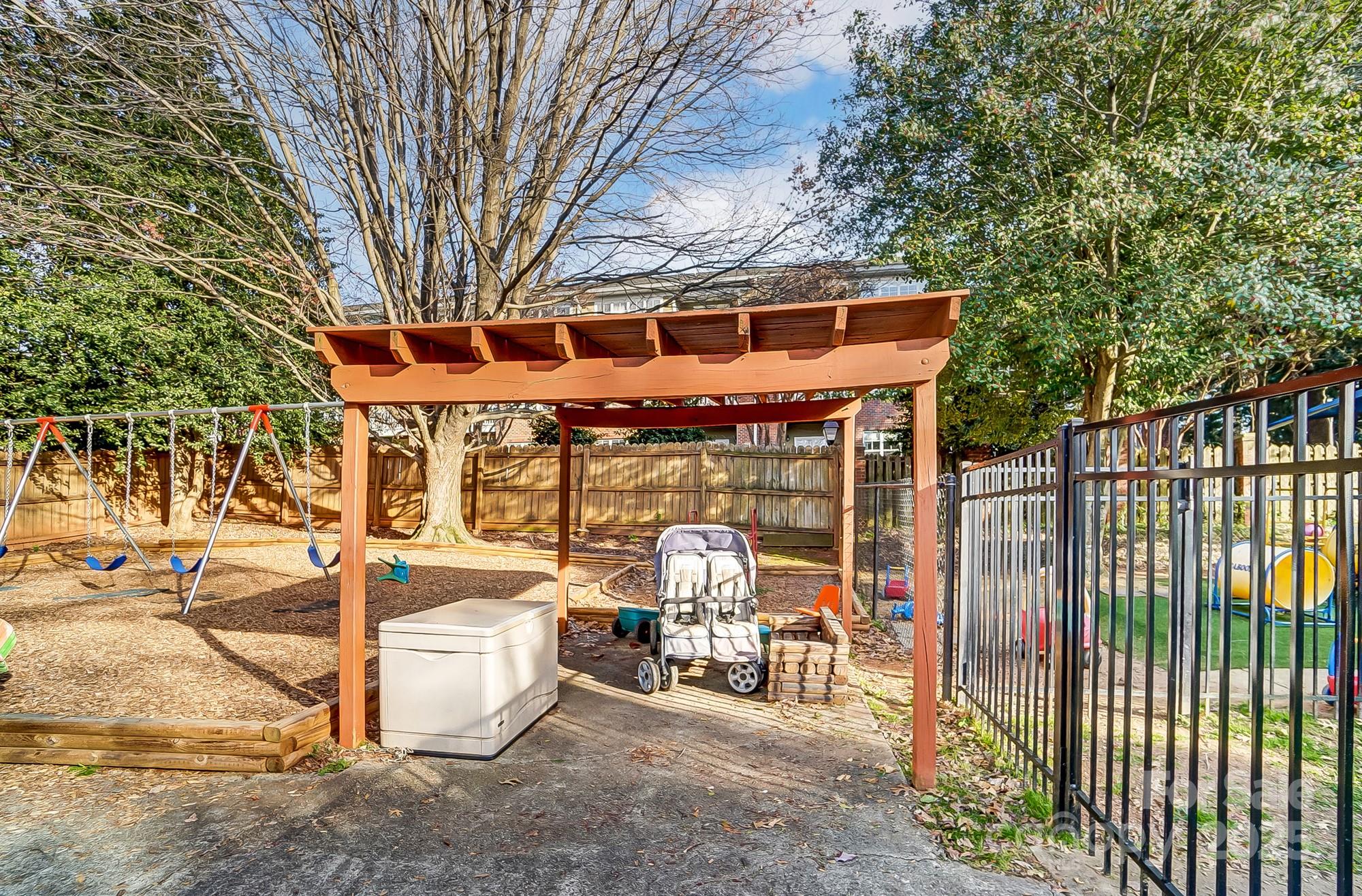 229 S Fox Street Property Photo 44