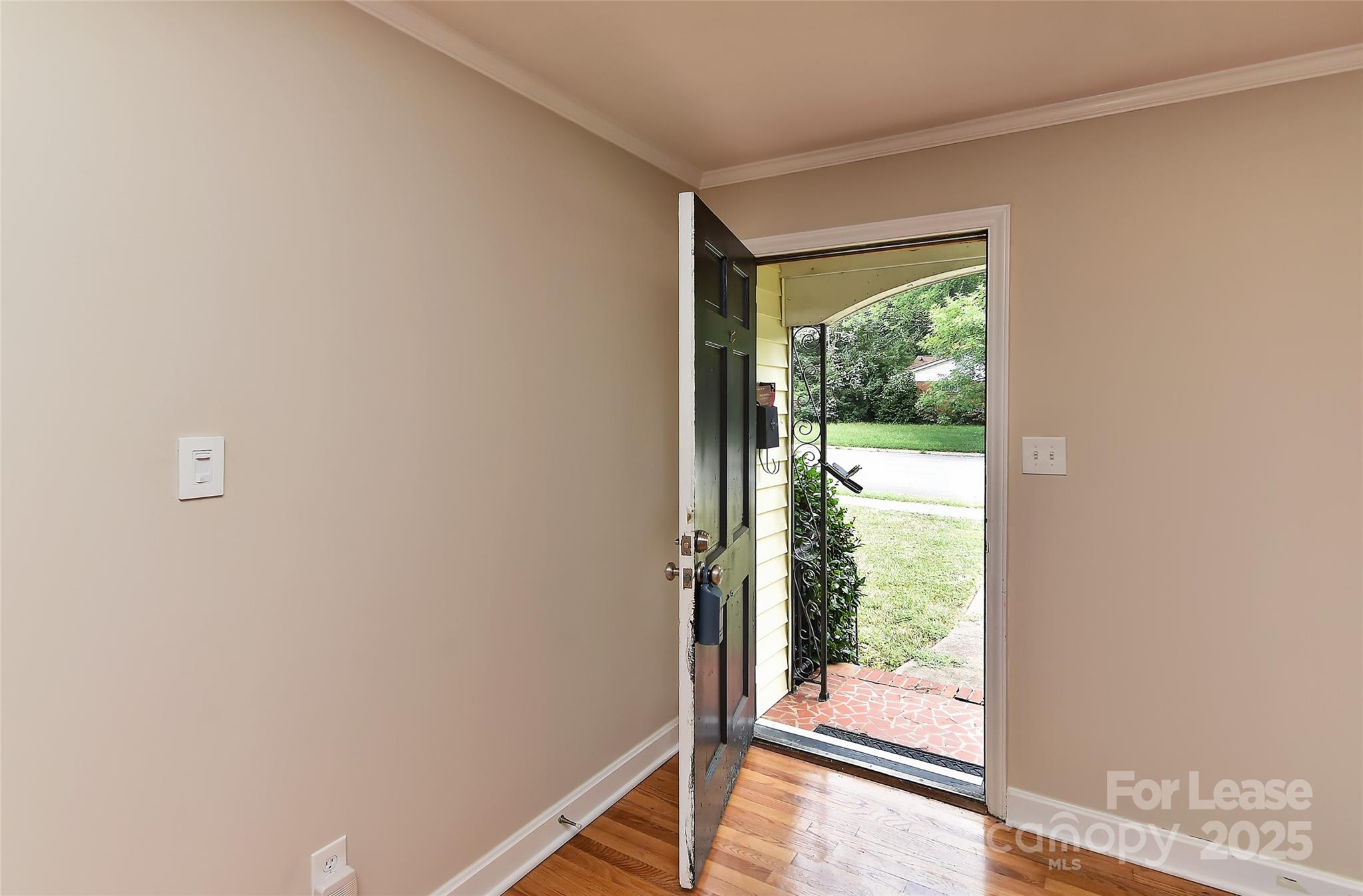 420 Seneca Place Property Photo 9