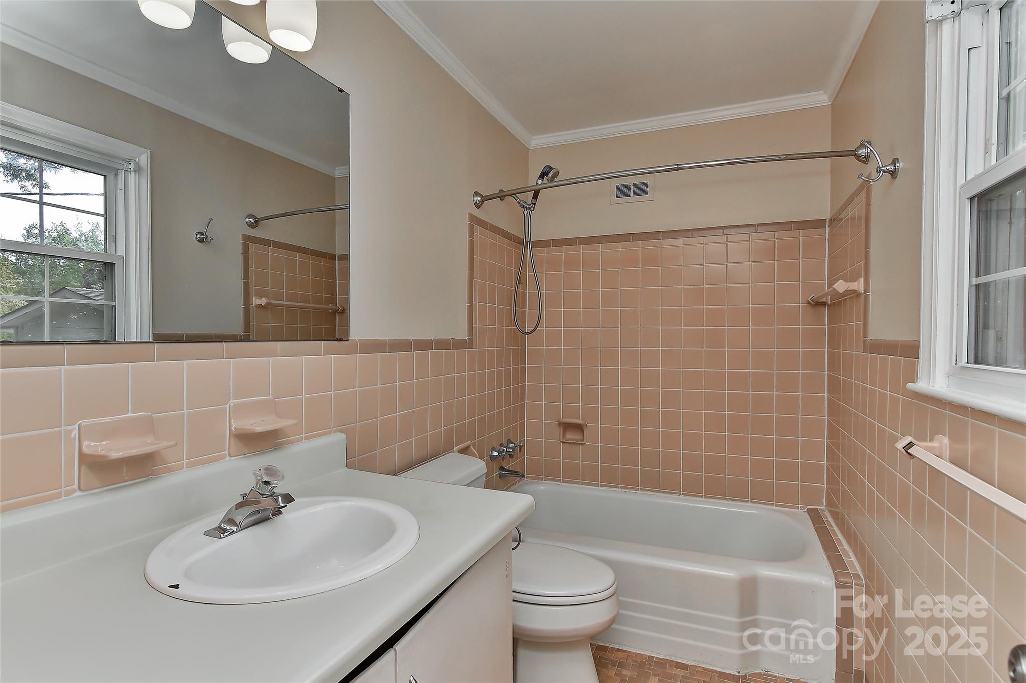 420 Seneca Place Property Photo 20