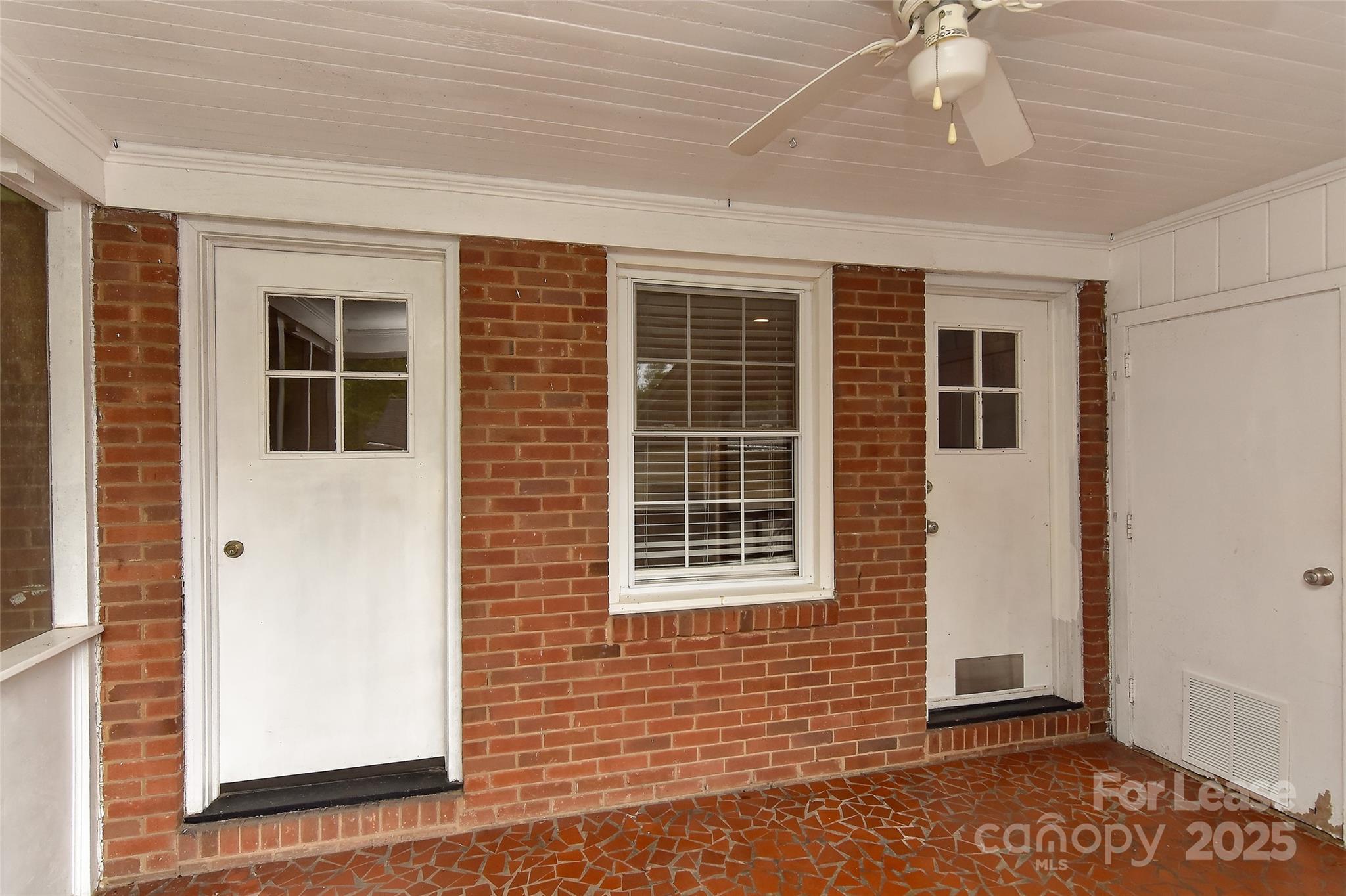 420 Seneca Place Property Photo 29