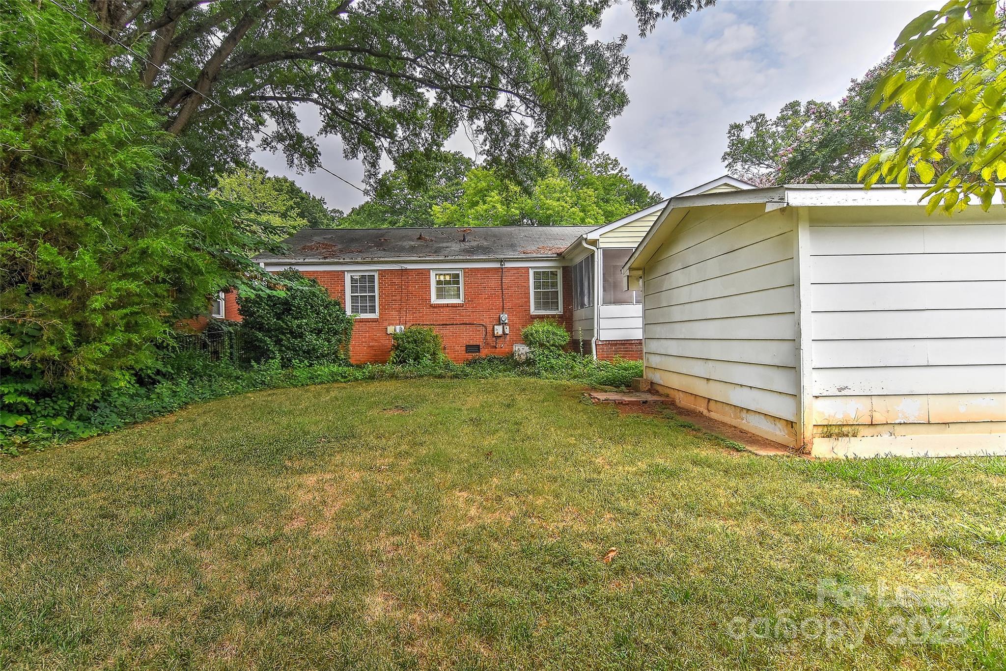 420 Seneca Place Property Photo 37