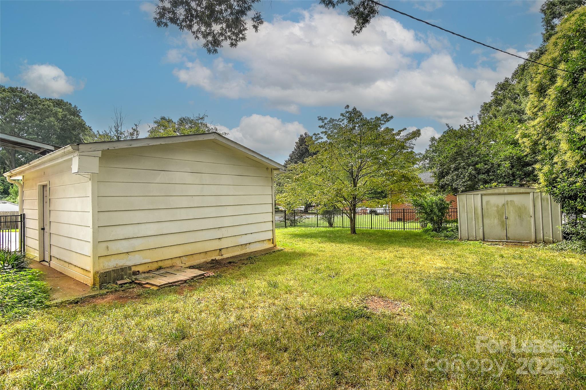 420 Seneca Place Property Photo 41