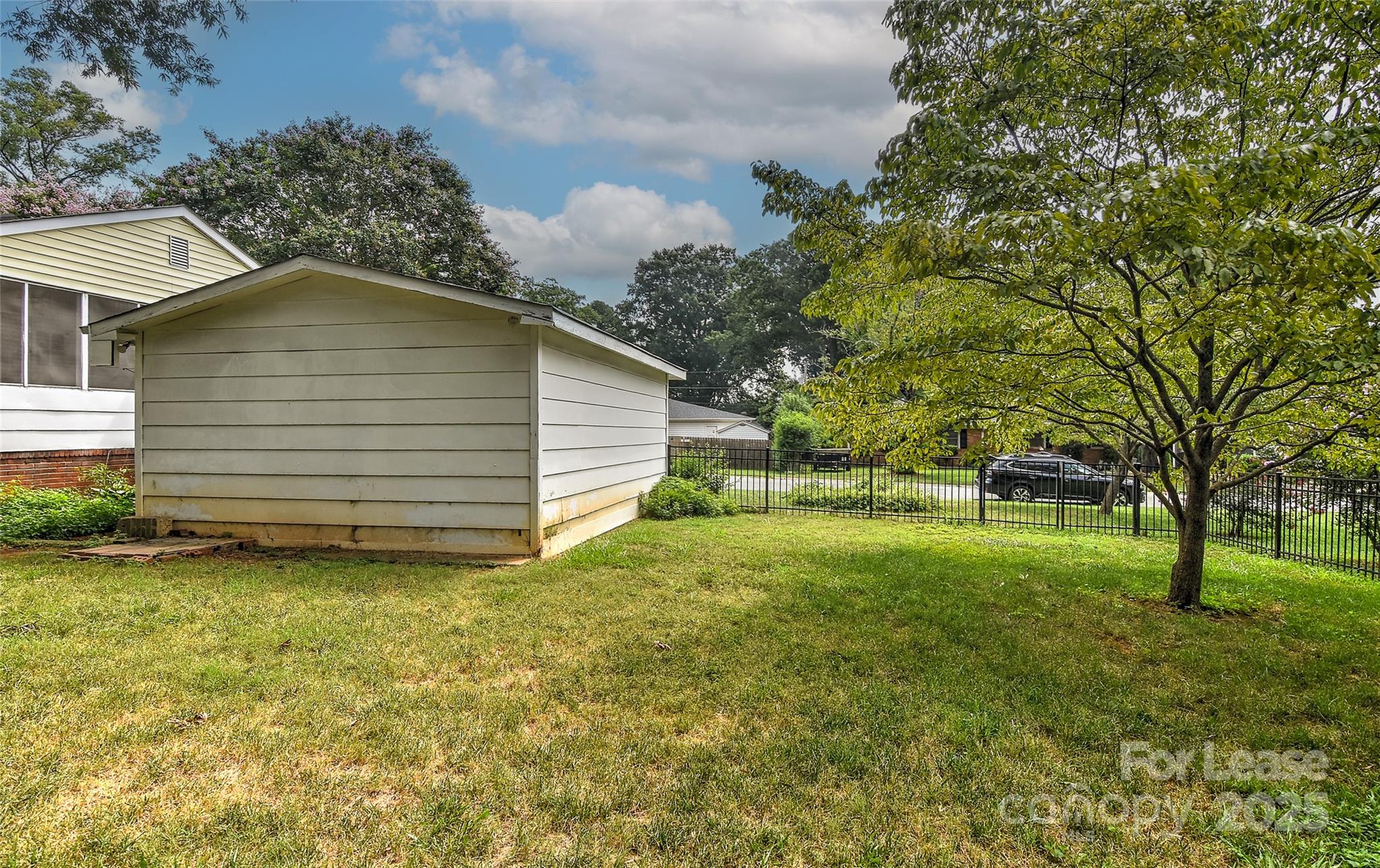 420 Seneca Place Property Photo 42