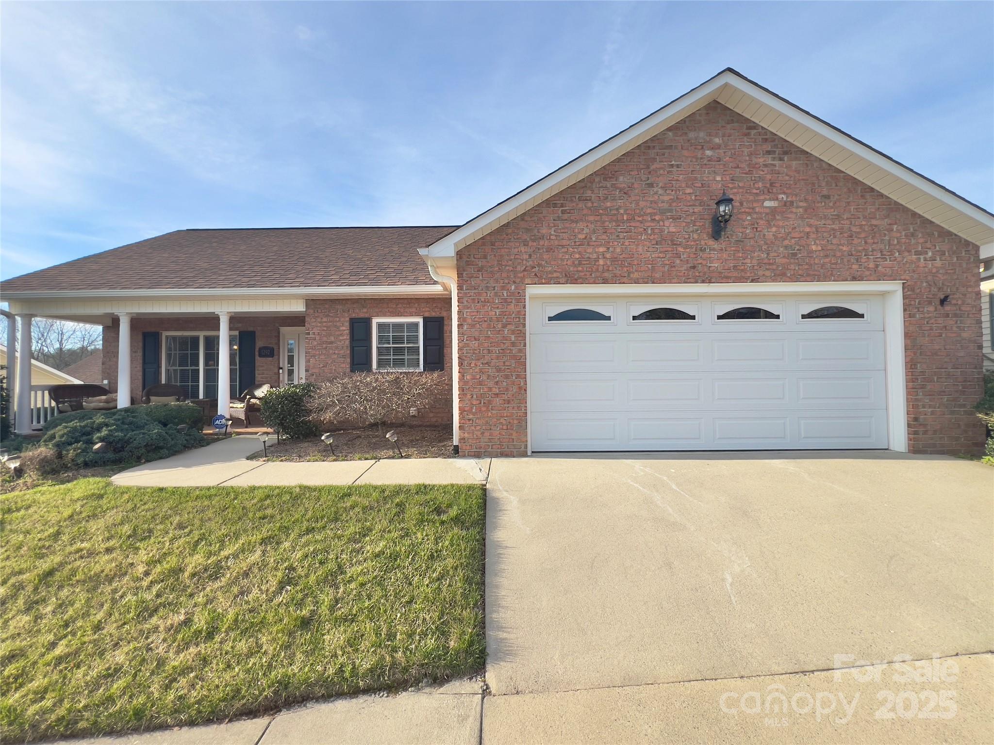 1292 Wexford Village Property Photo 1